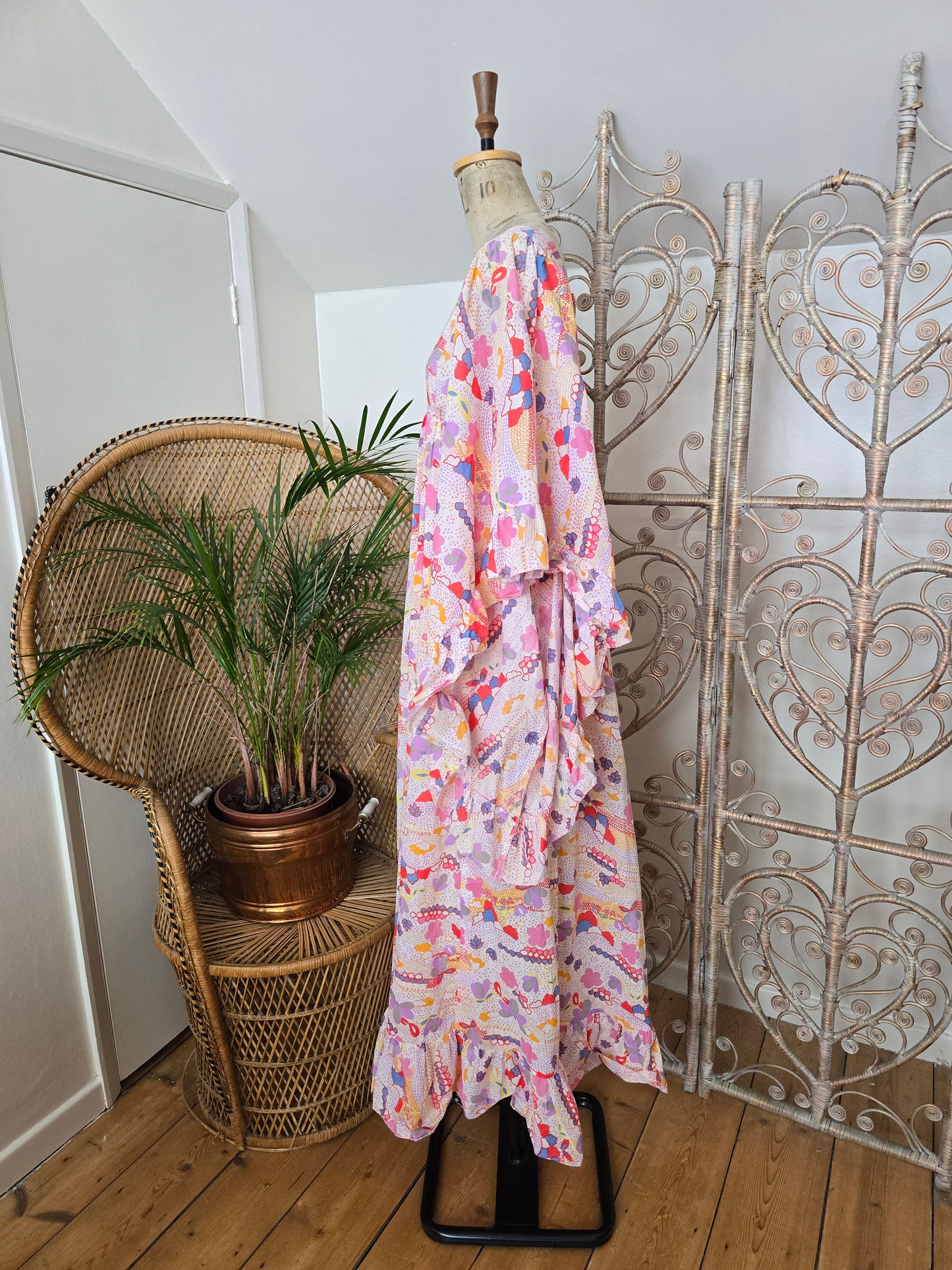 Vintage angel sleeves dress
