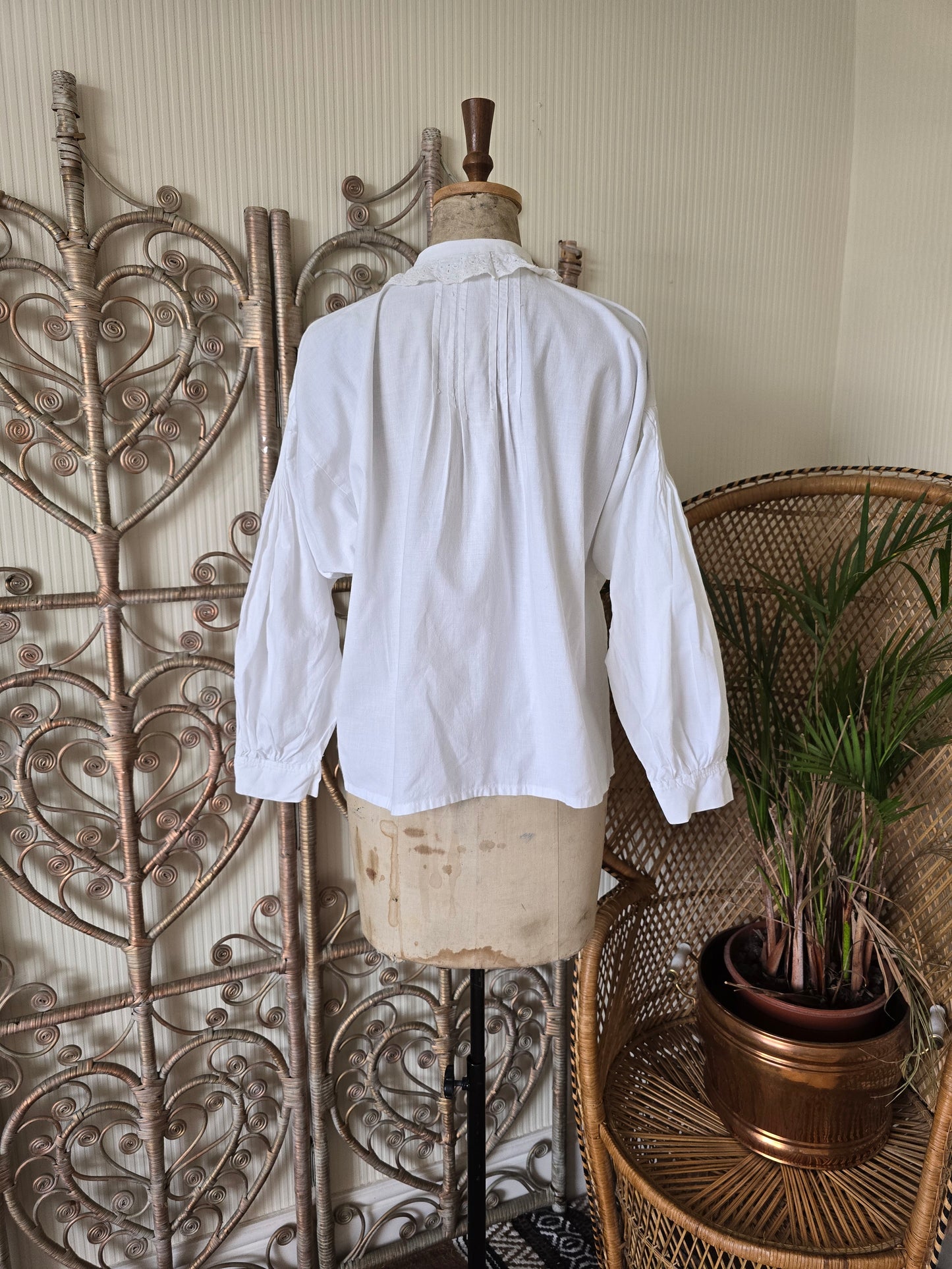 Vintage embroidery anglaise collar cotton blouse