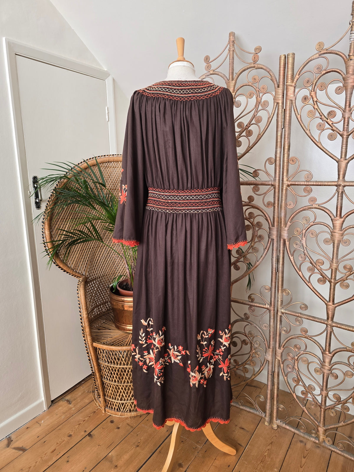 Vintage Hungarian 70s embroidery dress