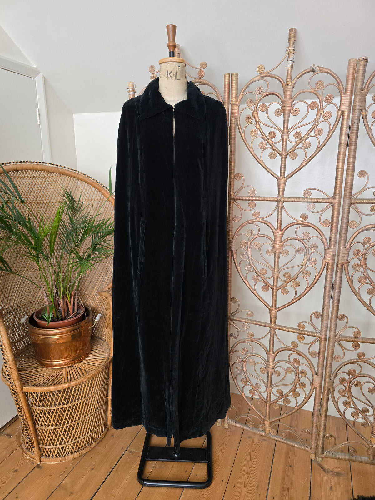 Vintage Quad velvet cape coat