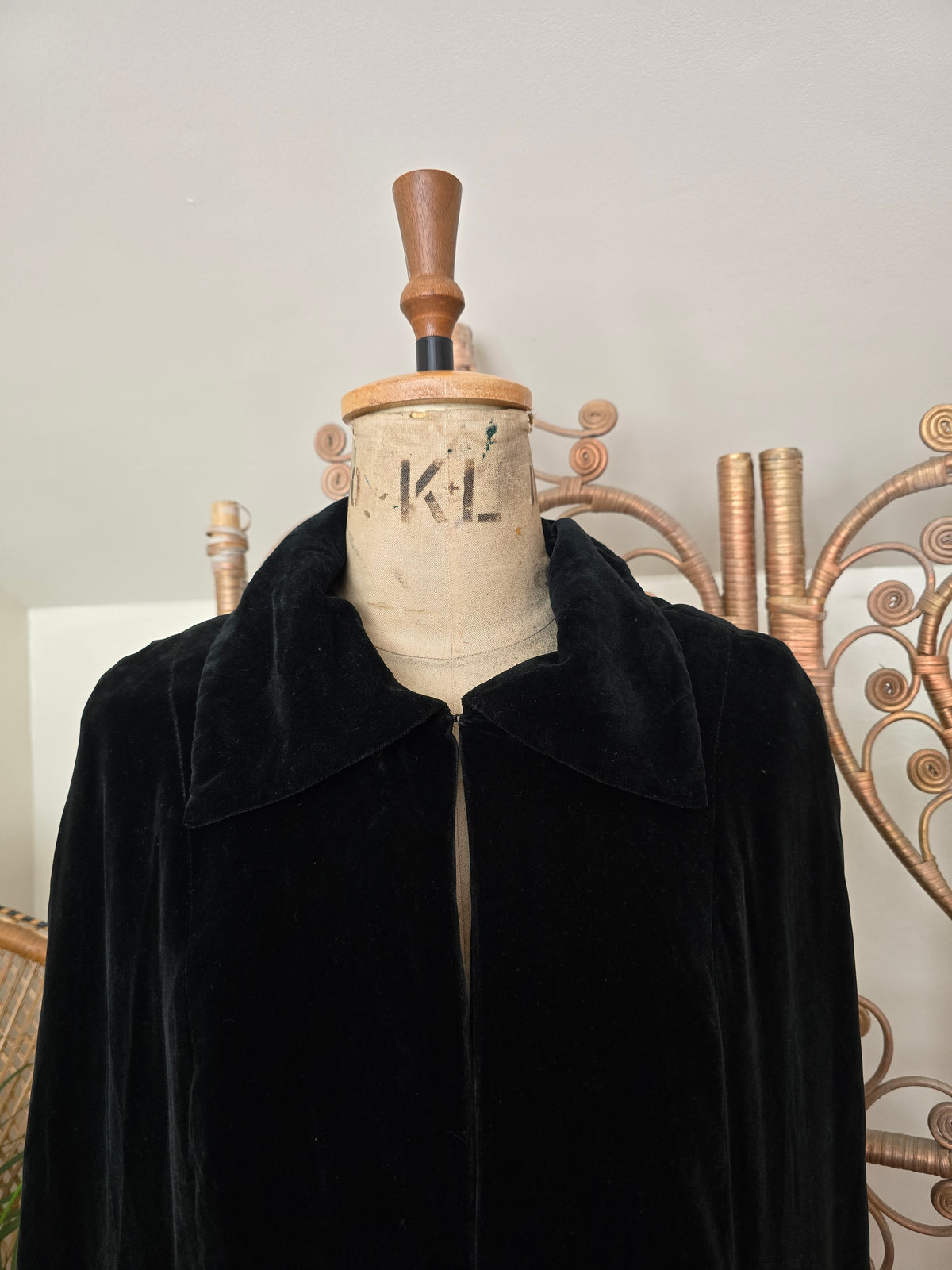 Vintage Quad velvet cape coat