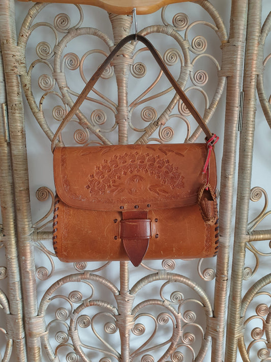 Vintage brown leather floral 70s tooled hand bag