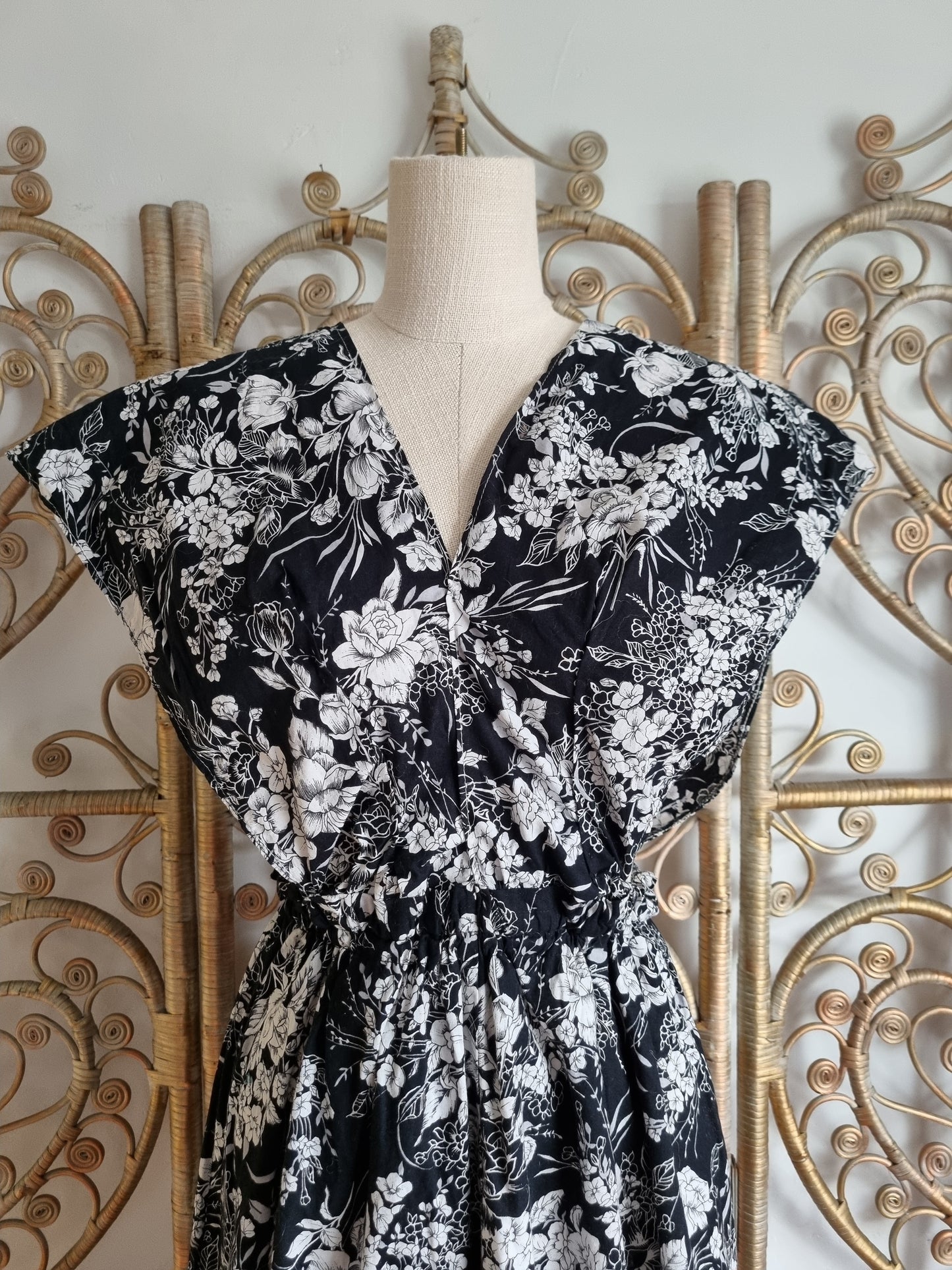 Vintage black floral pinafore midi dress S