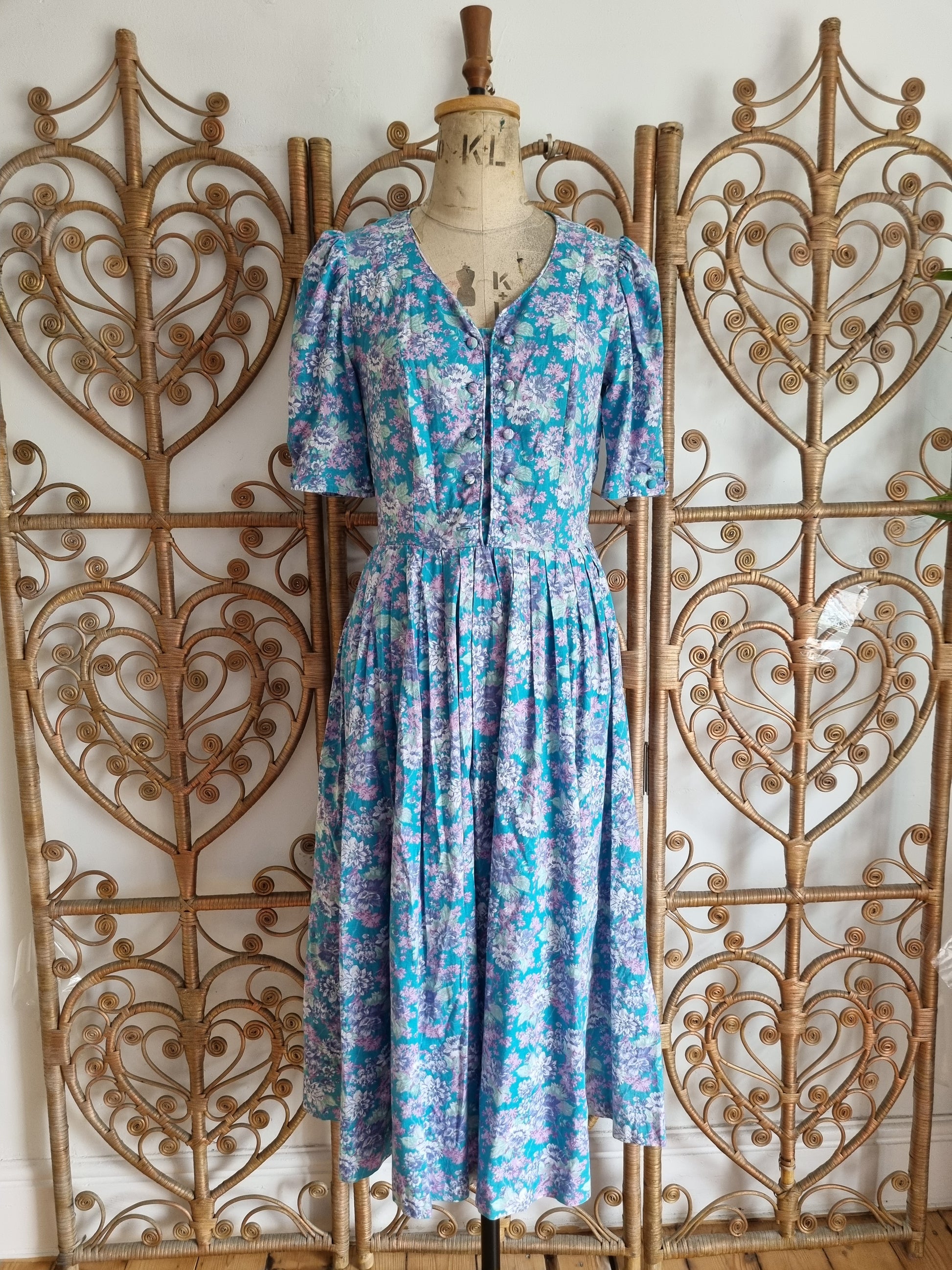 Vintage Laura Ashley dress. – Sapphire and Sixpence Vintage Laura Ashley dress. – Sapphire and Sixpence