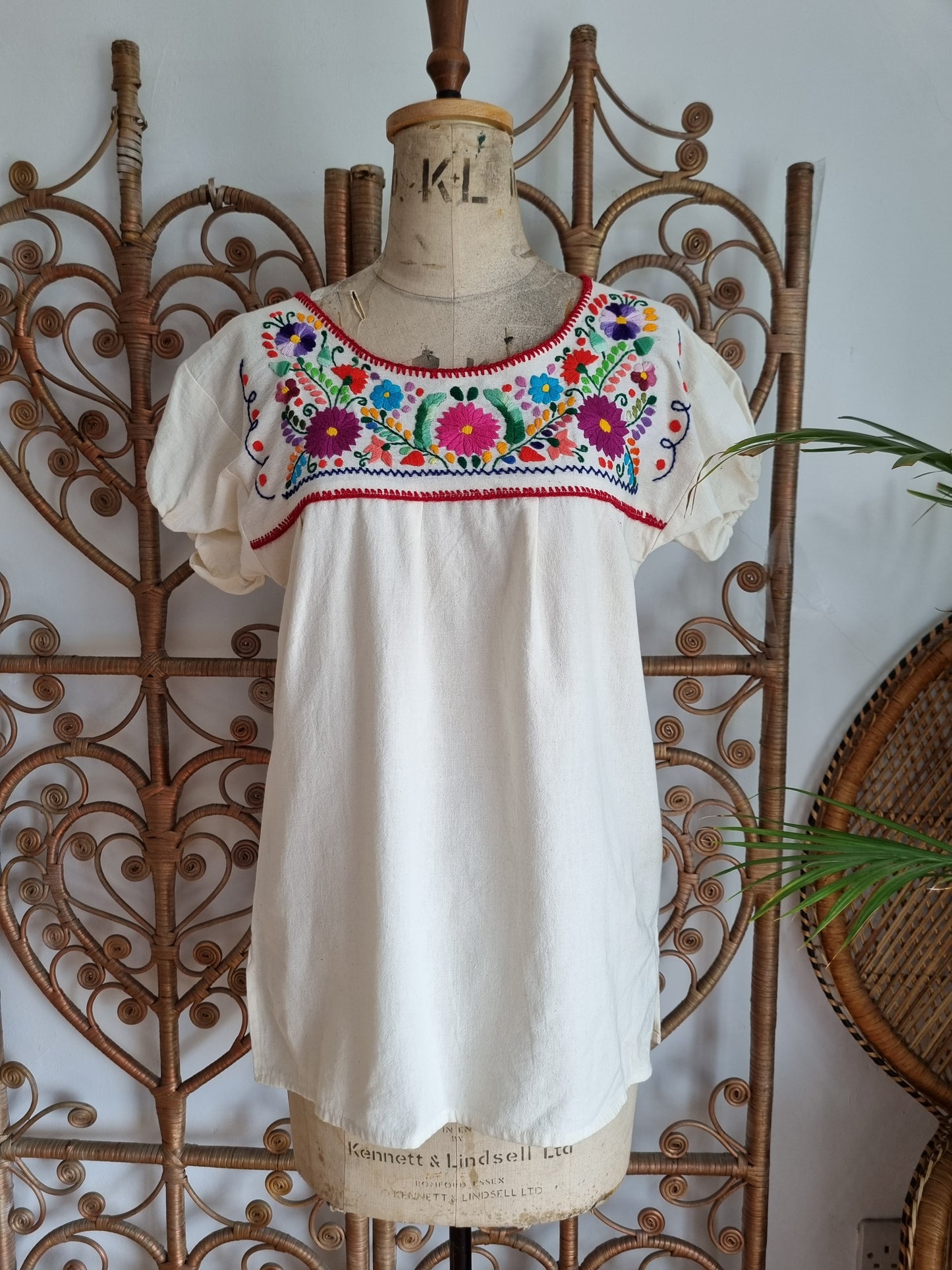 Vintage mexican embroidered blouse