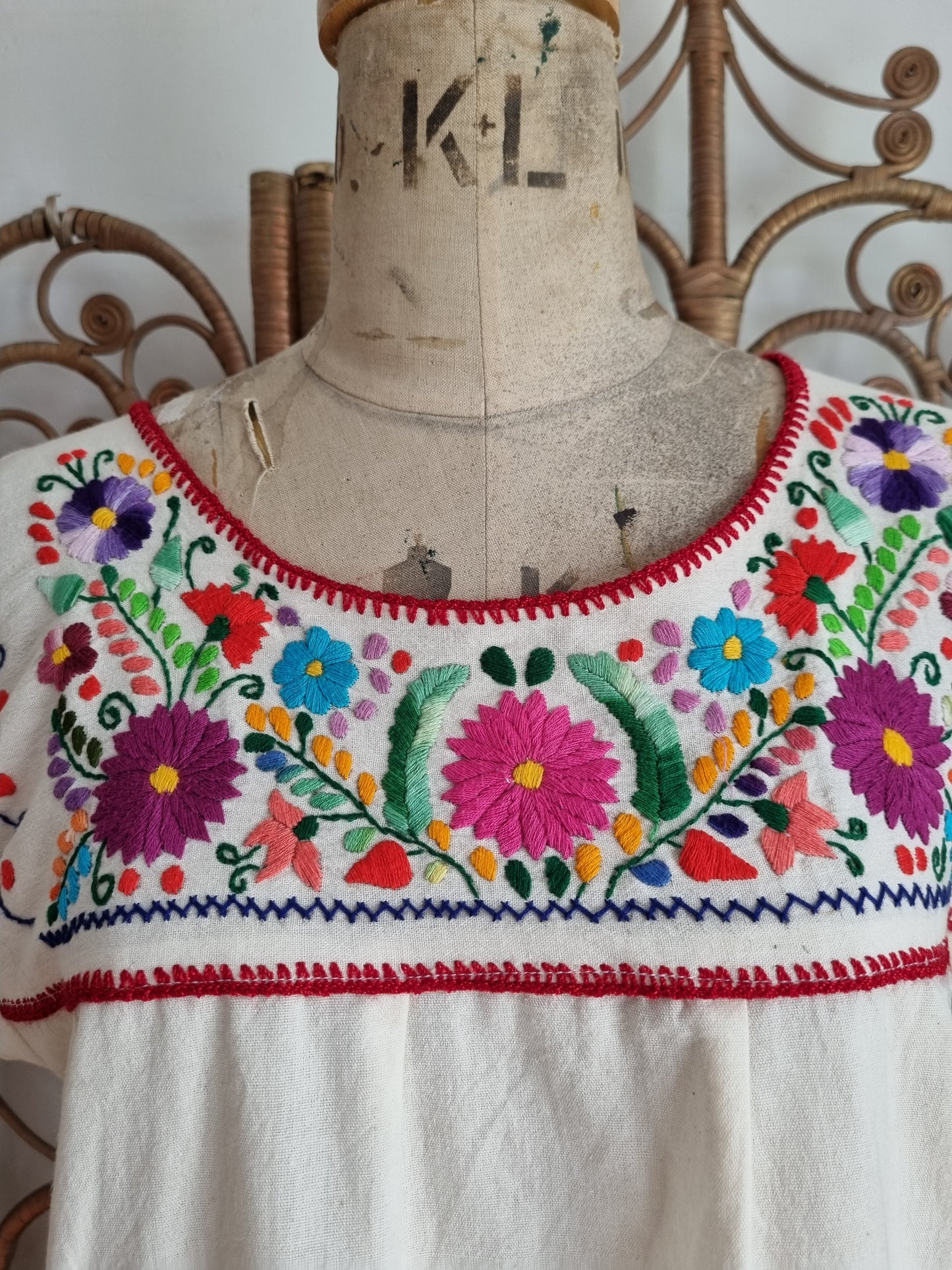 Vintage mexican embroidered blouse