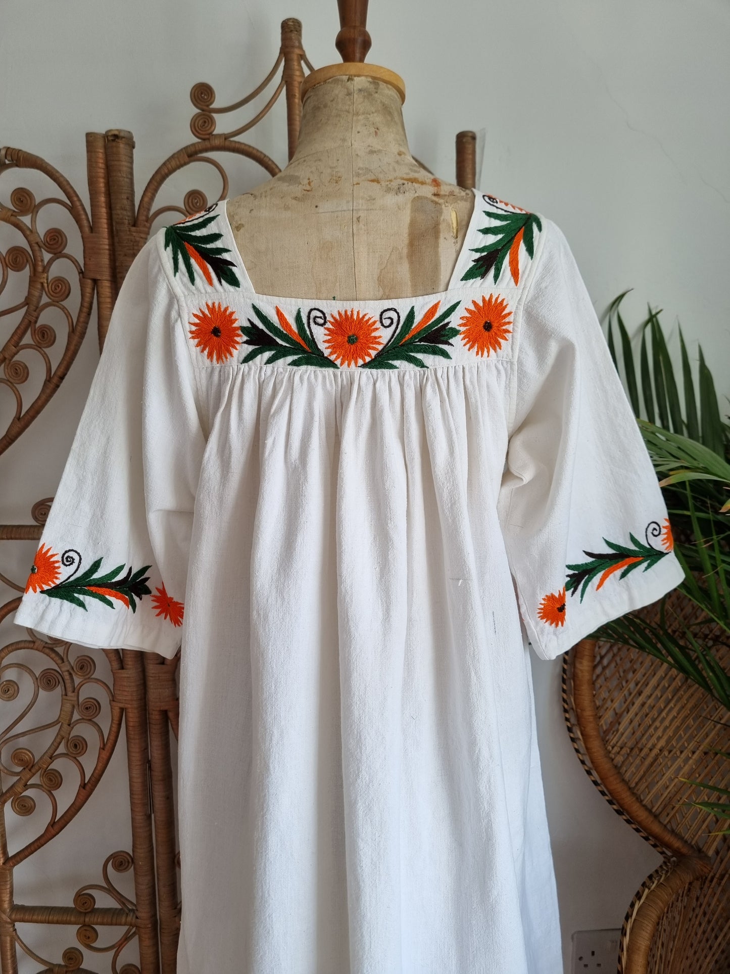 Vintage embroidered kaftan dress S
