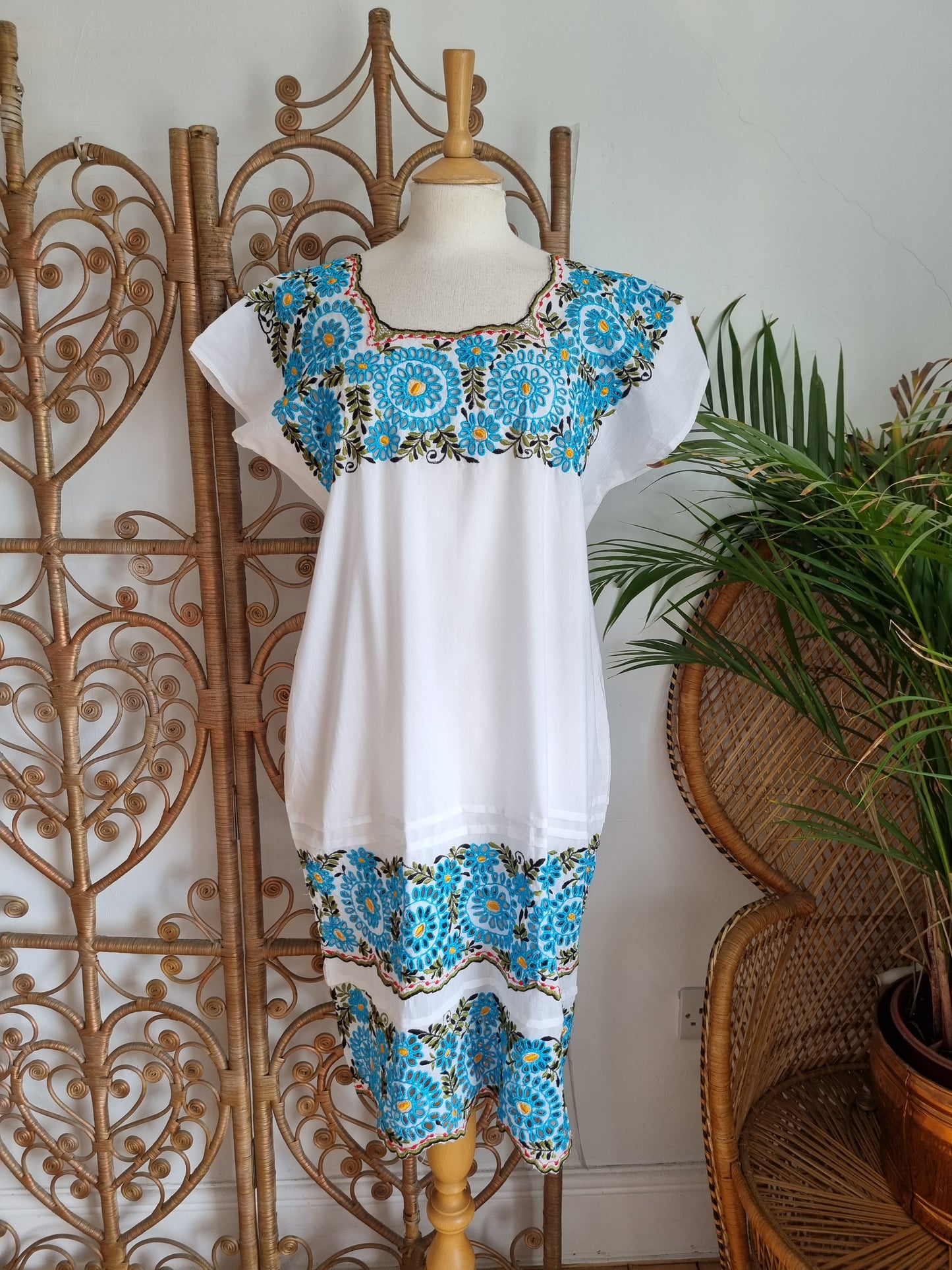 Vintage embroidered kaftan dress
