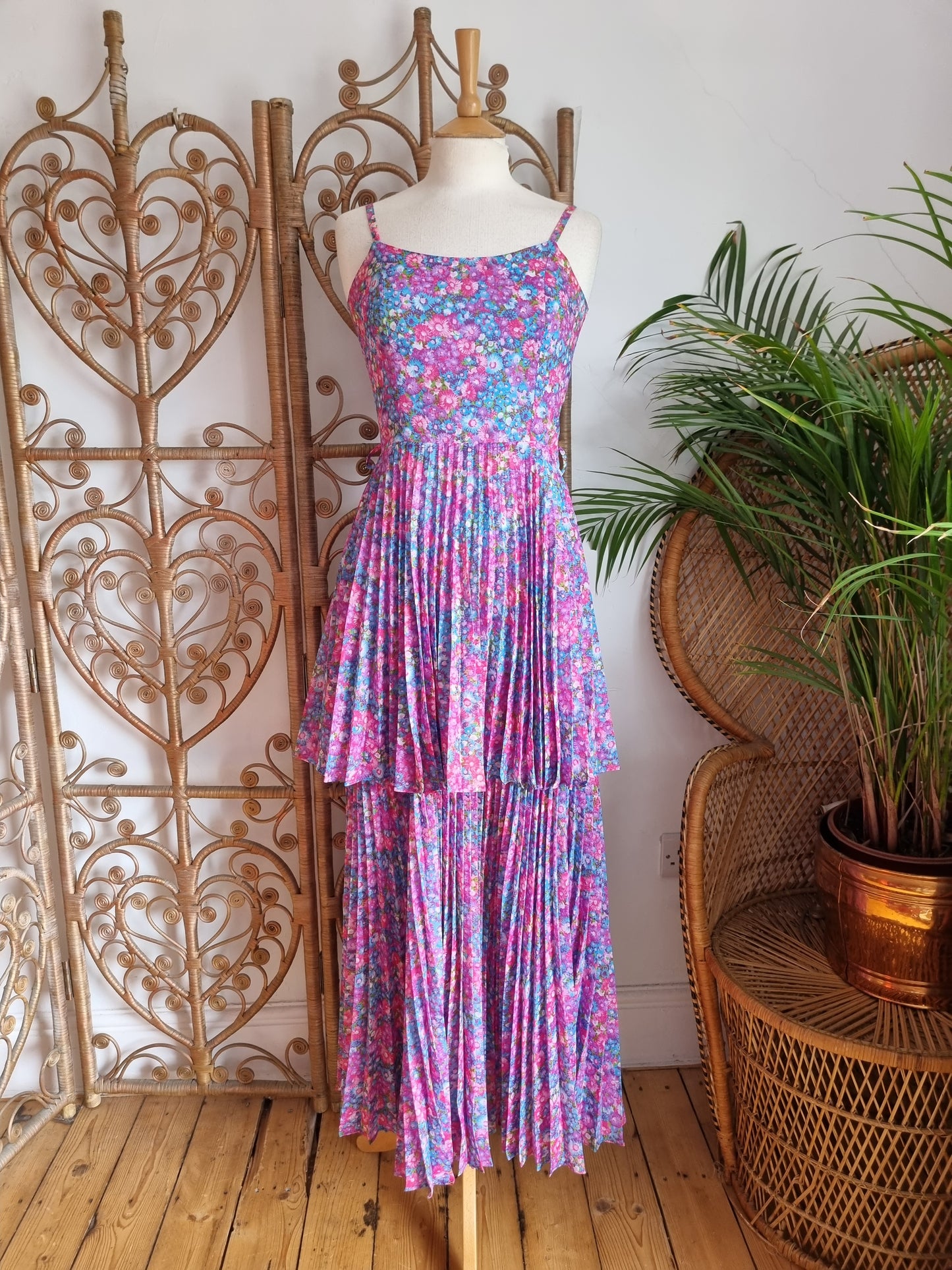 Vintage floral pleated maxi dress