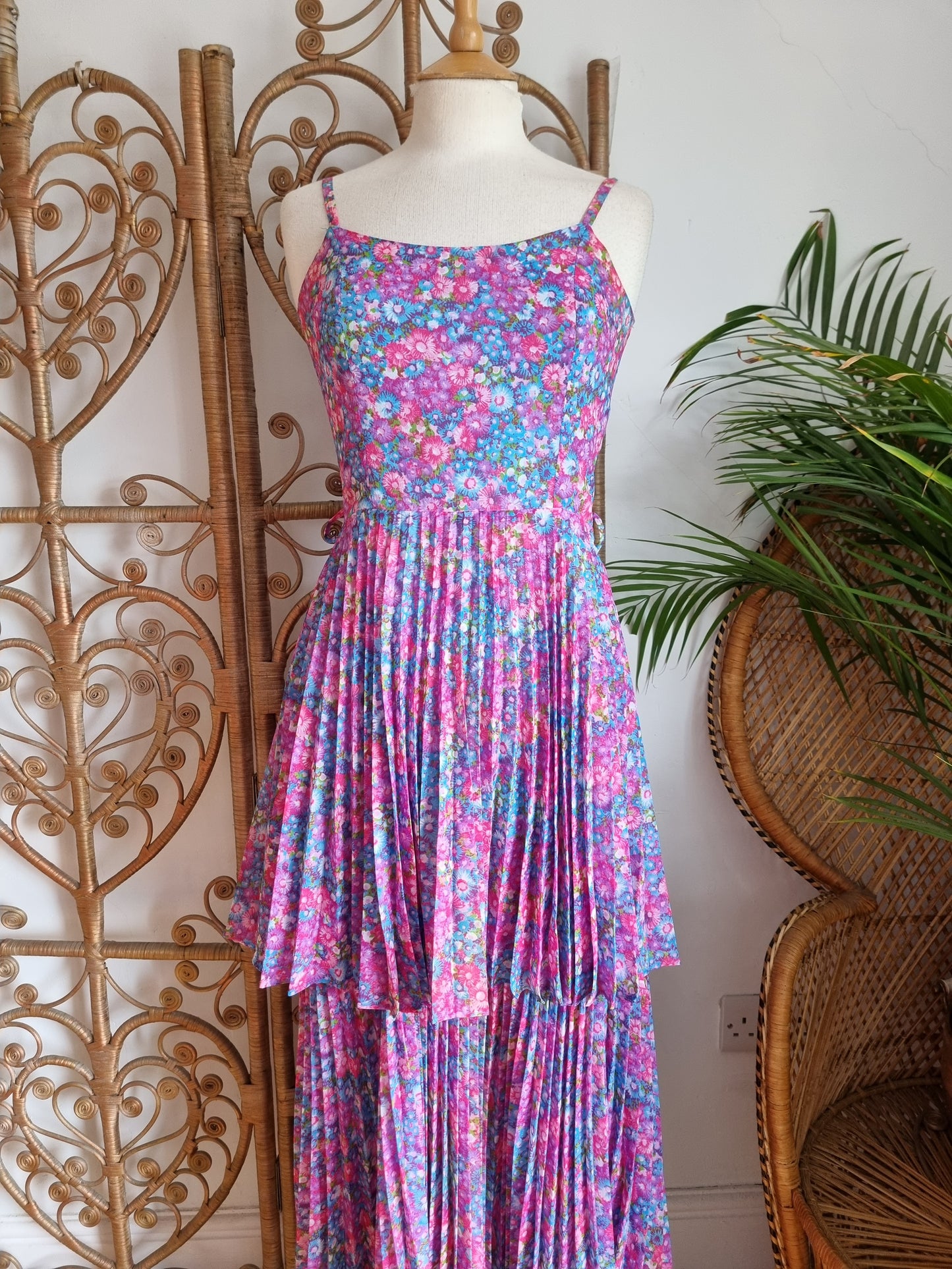 Vintage floral pleated maxi dress