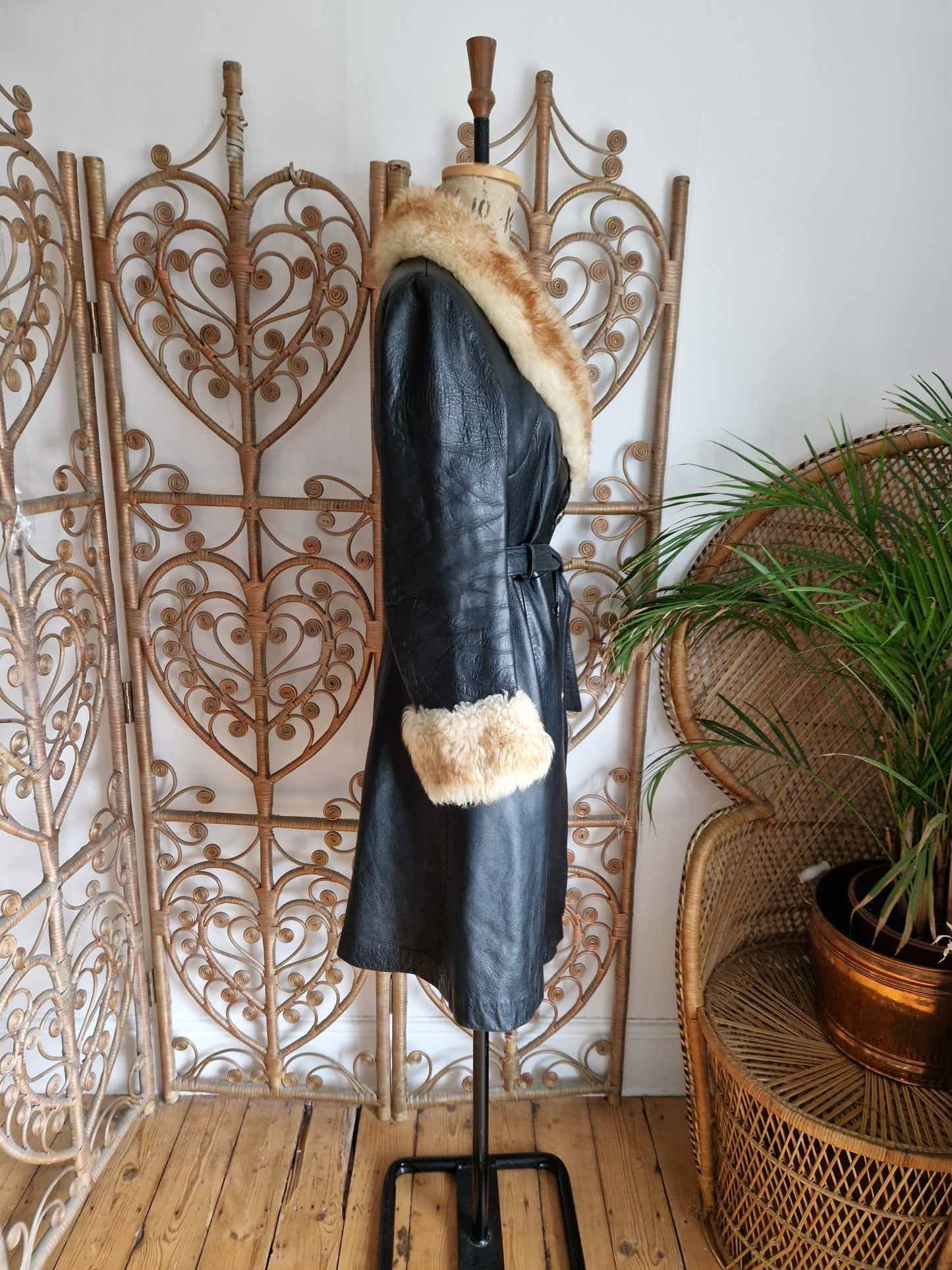 Vintage 70s leather coat