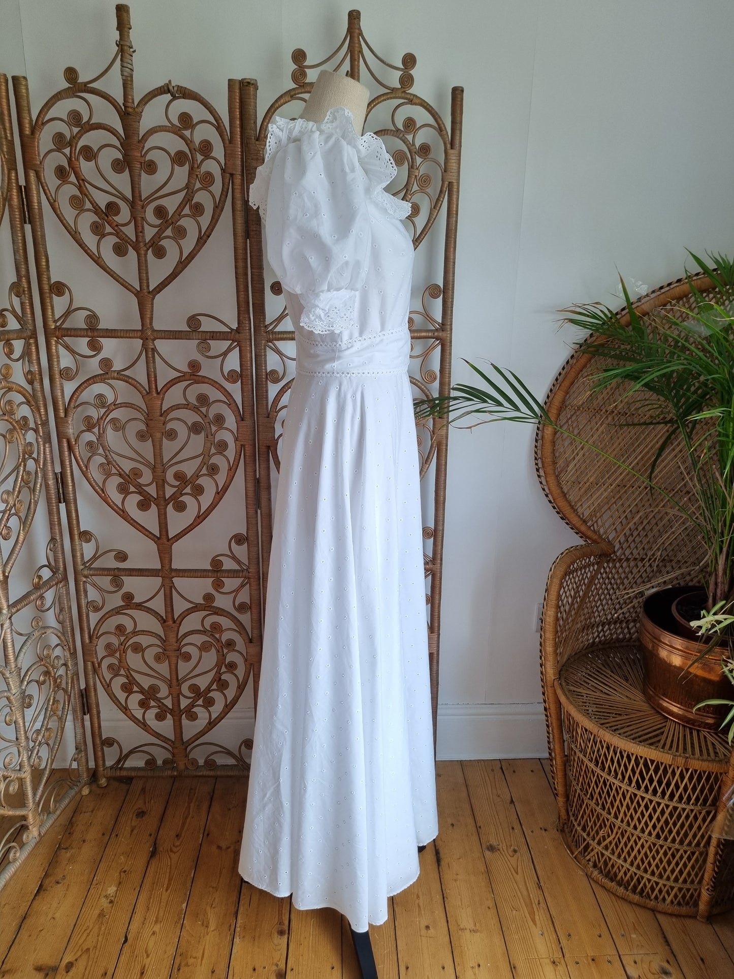 Vintage Embroidered anglaise 70s maxi dress