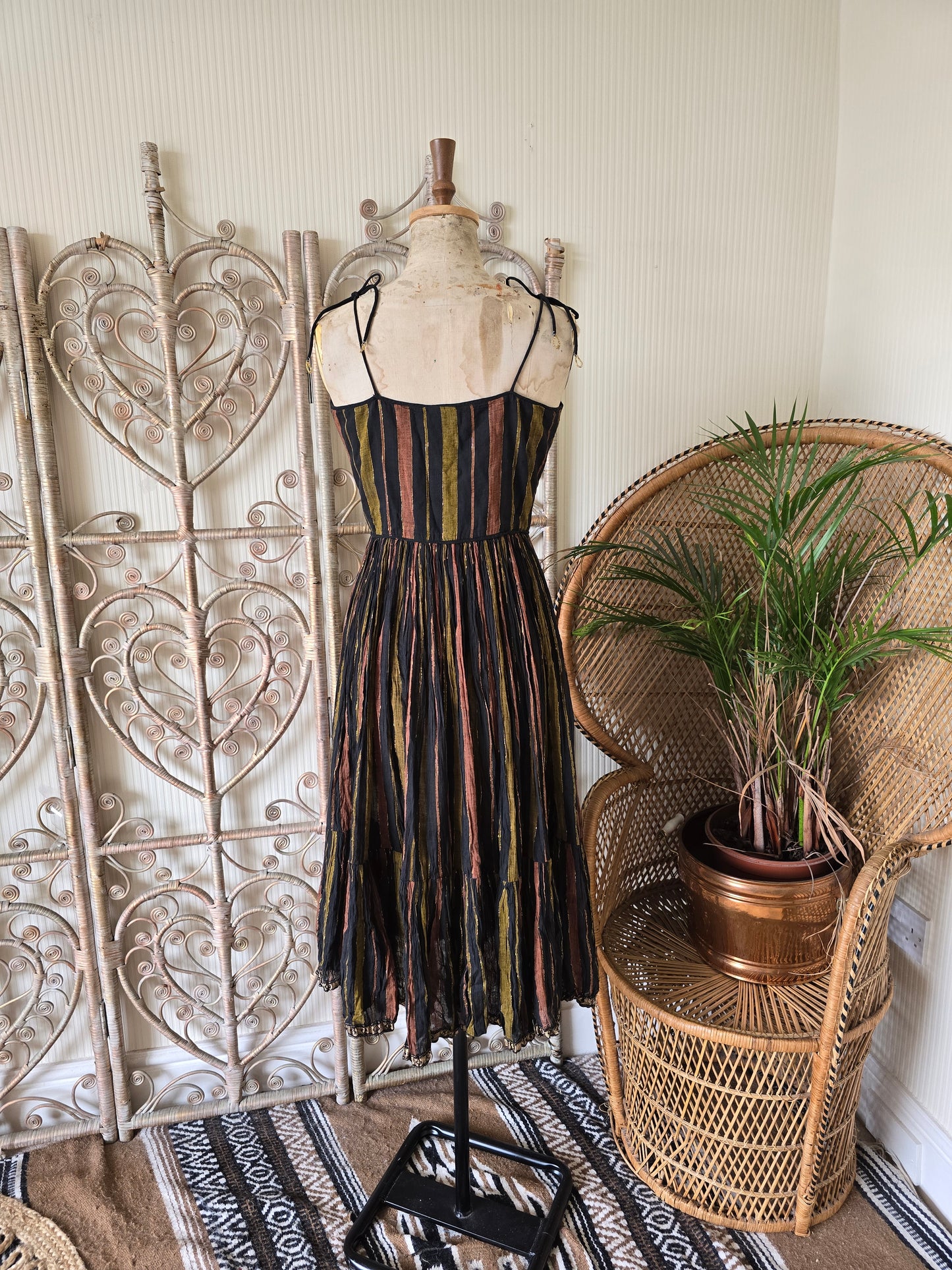 Vintage phool sweetheart Indian dress