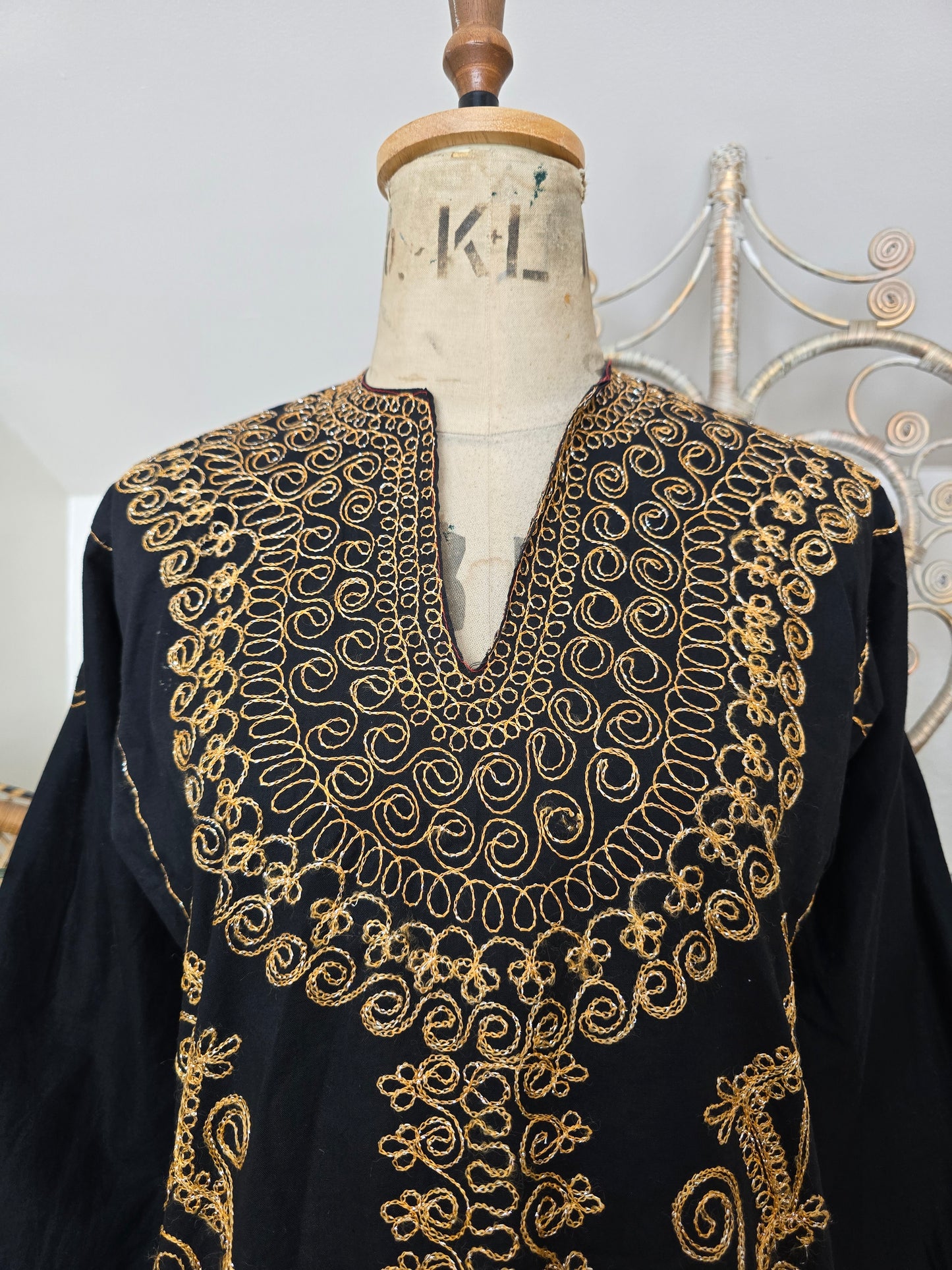 Vintage embroidered kaftan tunic