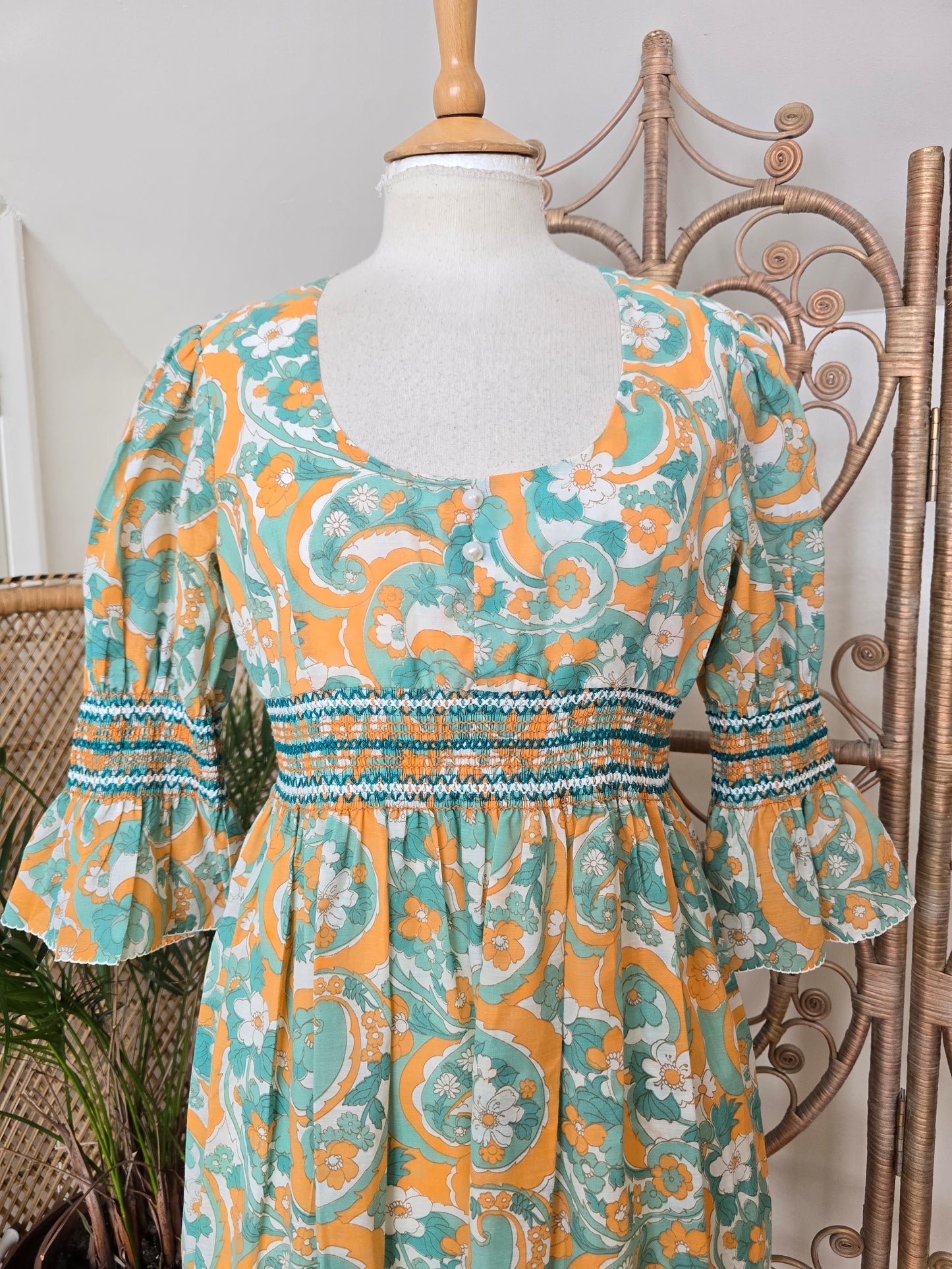 Vintage Richard shops 70s dress
