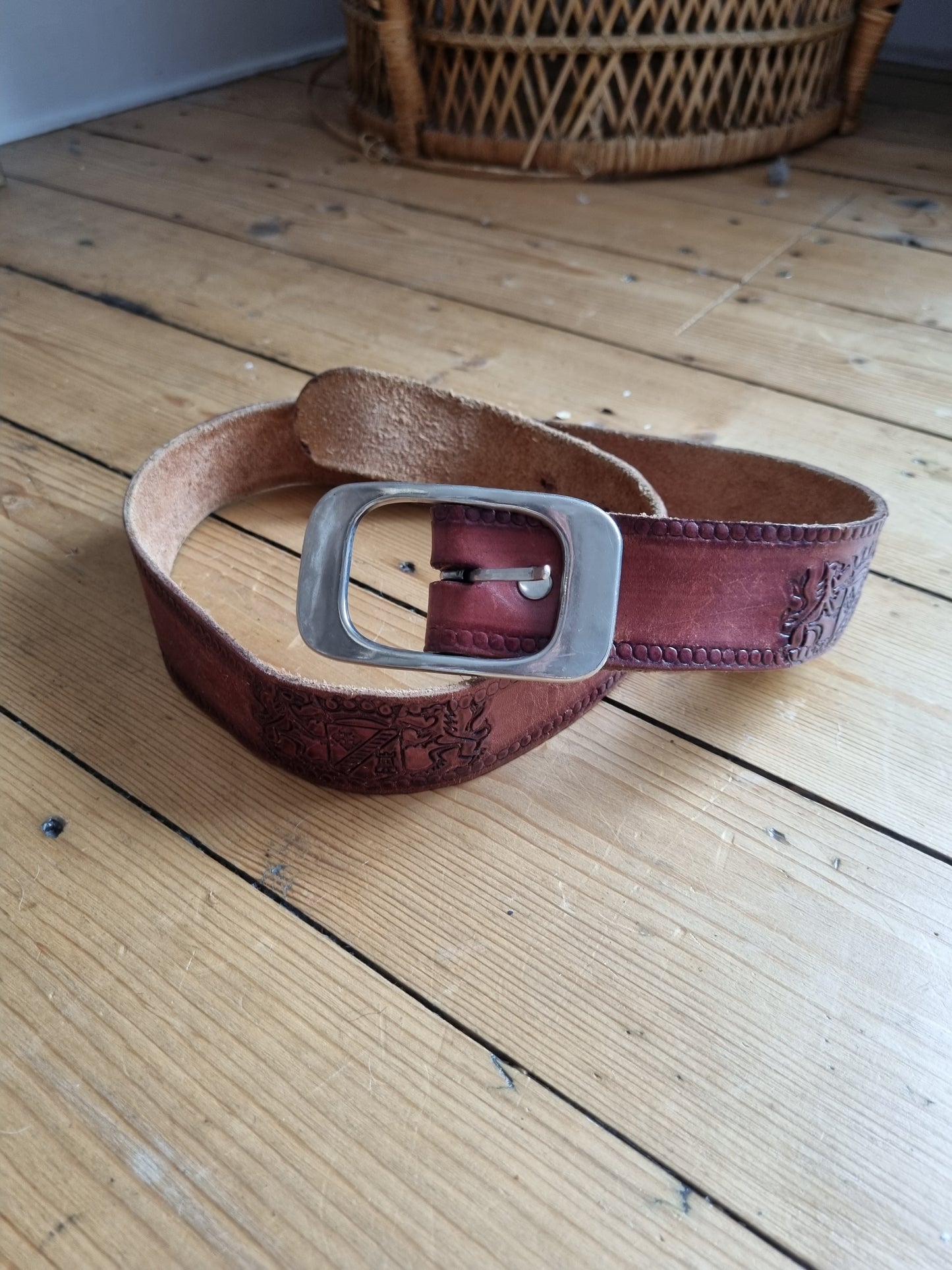 Vintage tooled leather belt