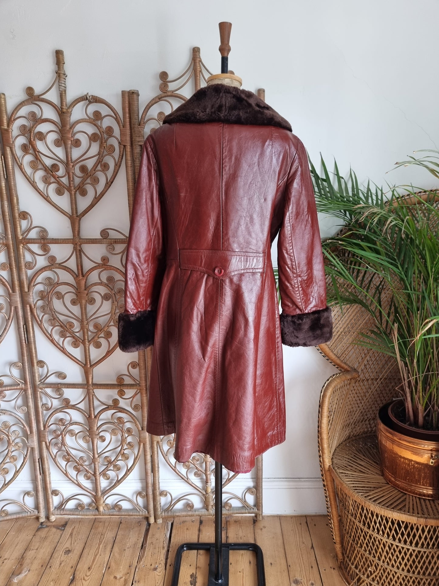 Vintage suede and leathercraft limited 70s leather coat M