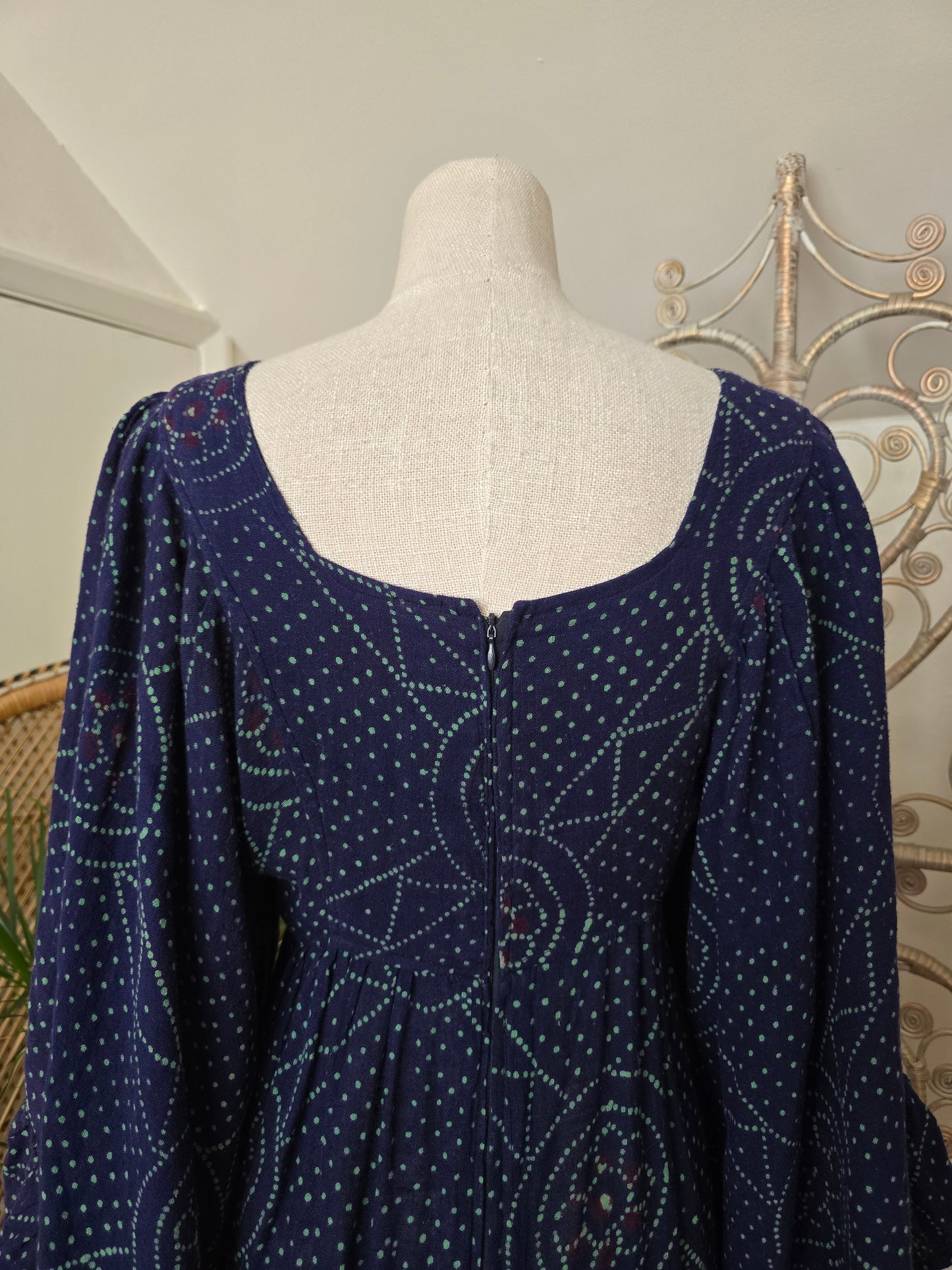 Vintage angel sleeves dress