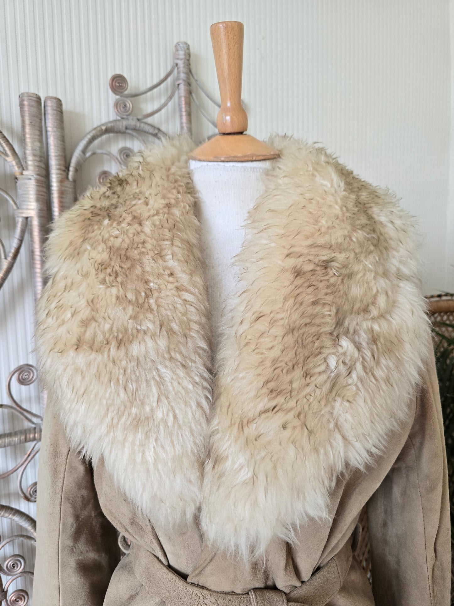 Vintage sheepskin collar suede coat