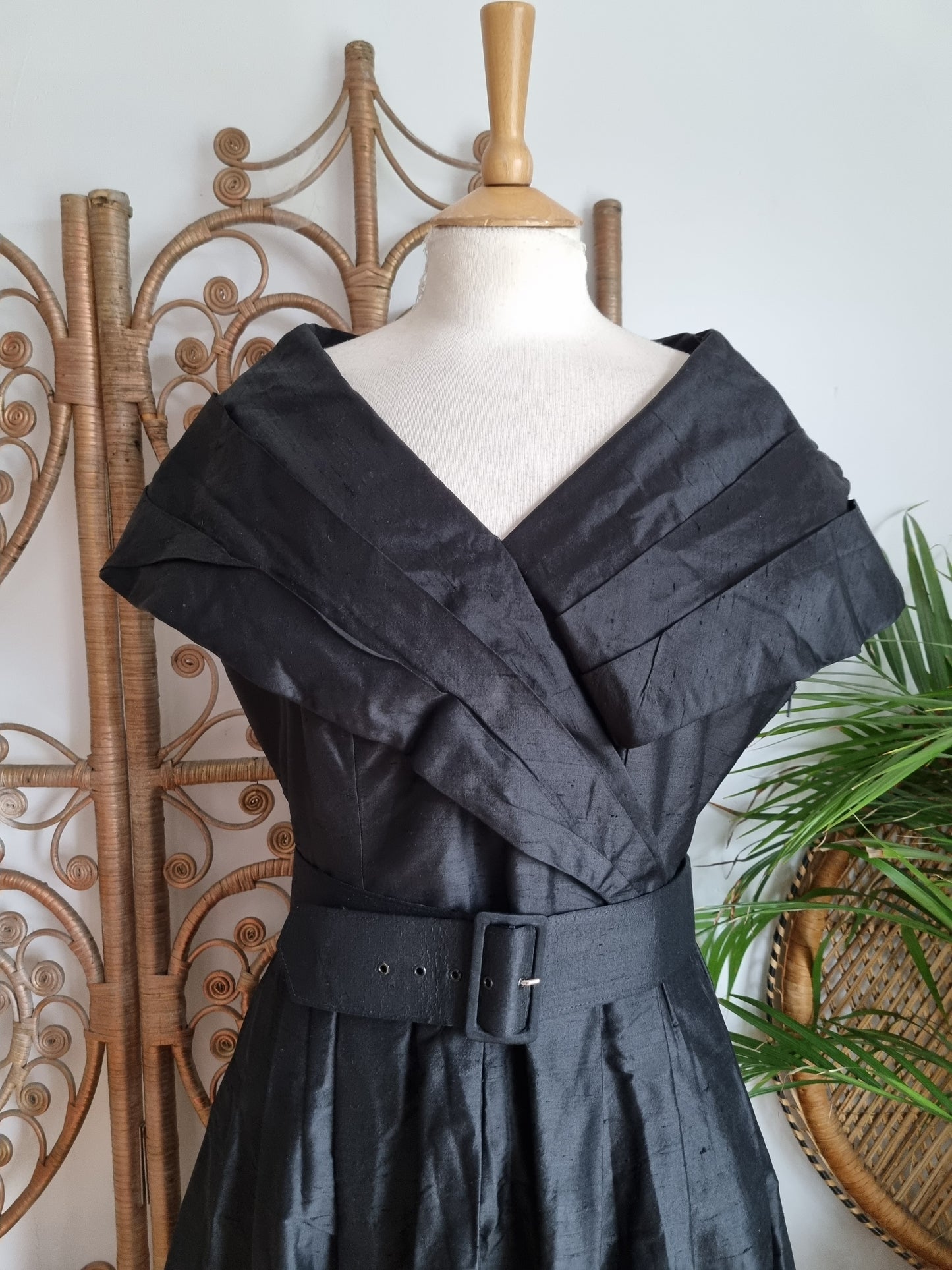 Vintage silk Laura Ashley dress M/L