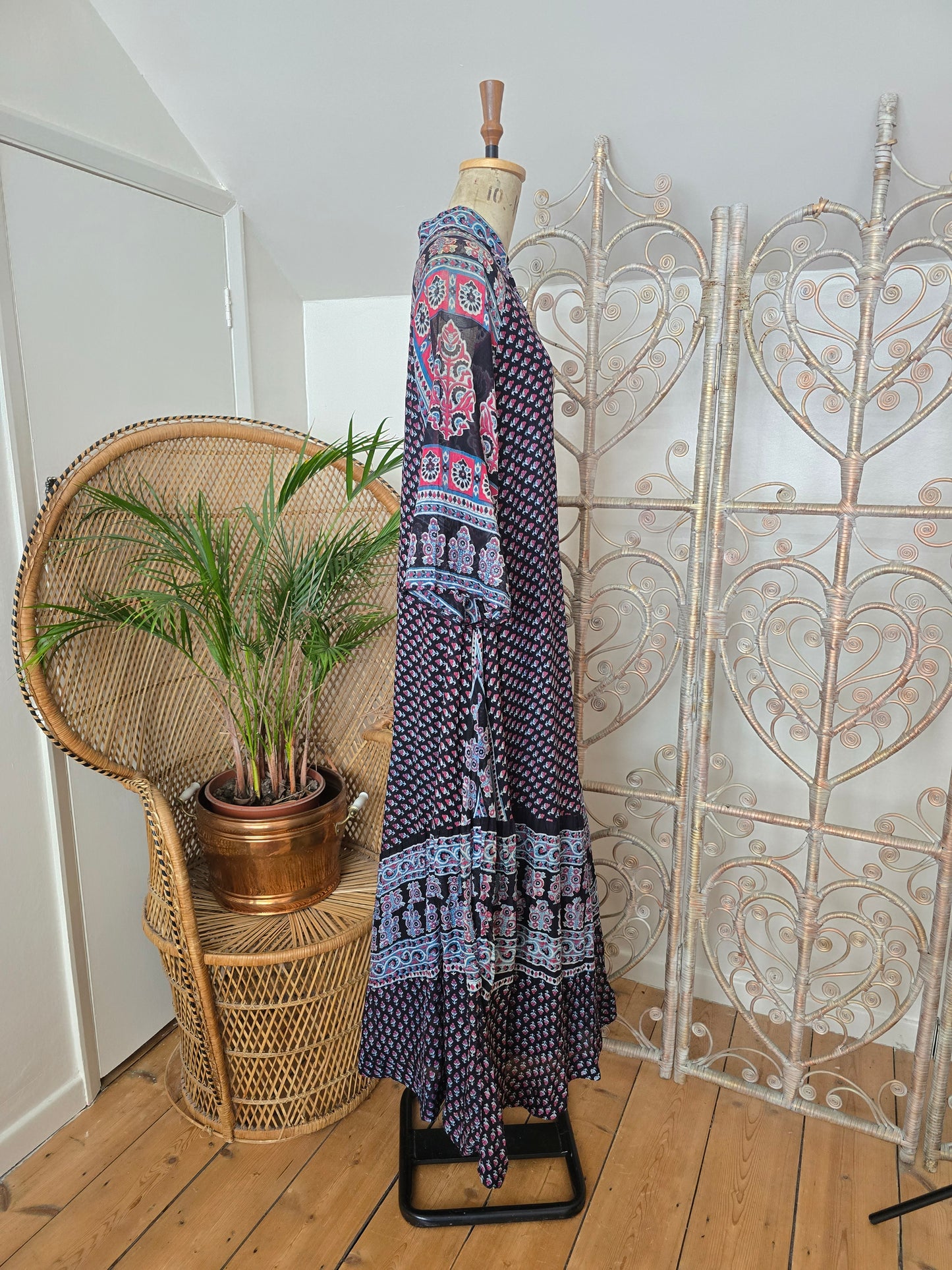 Vintage Ayesha Davar indian 70s dress