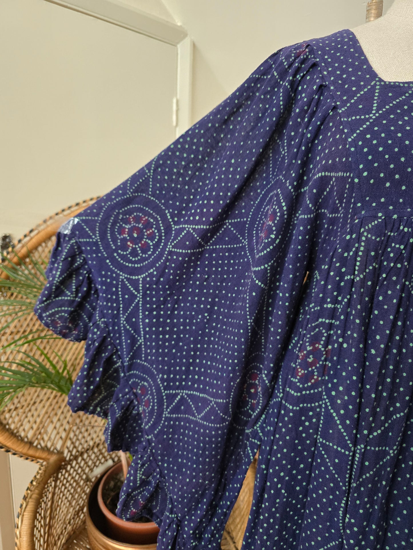 Vintage angel sleeves dress