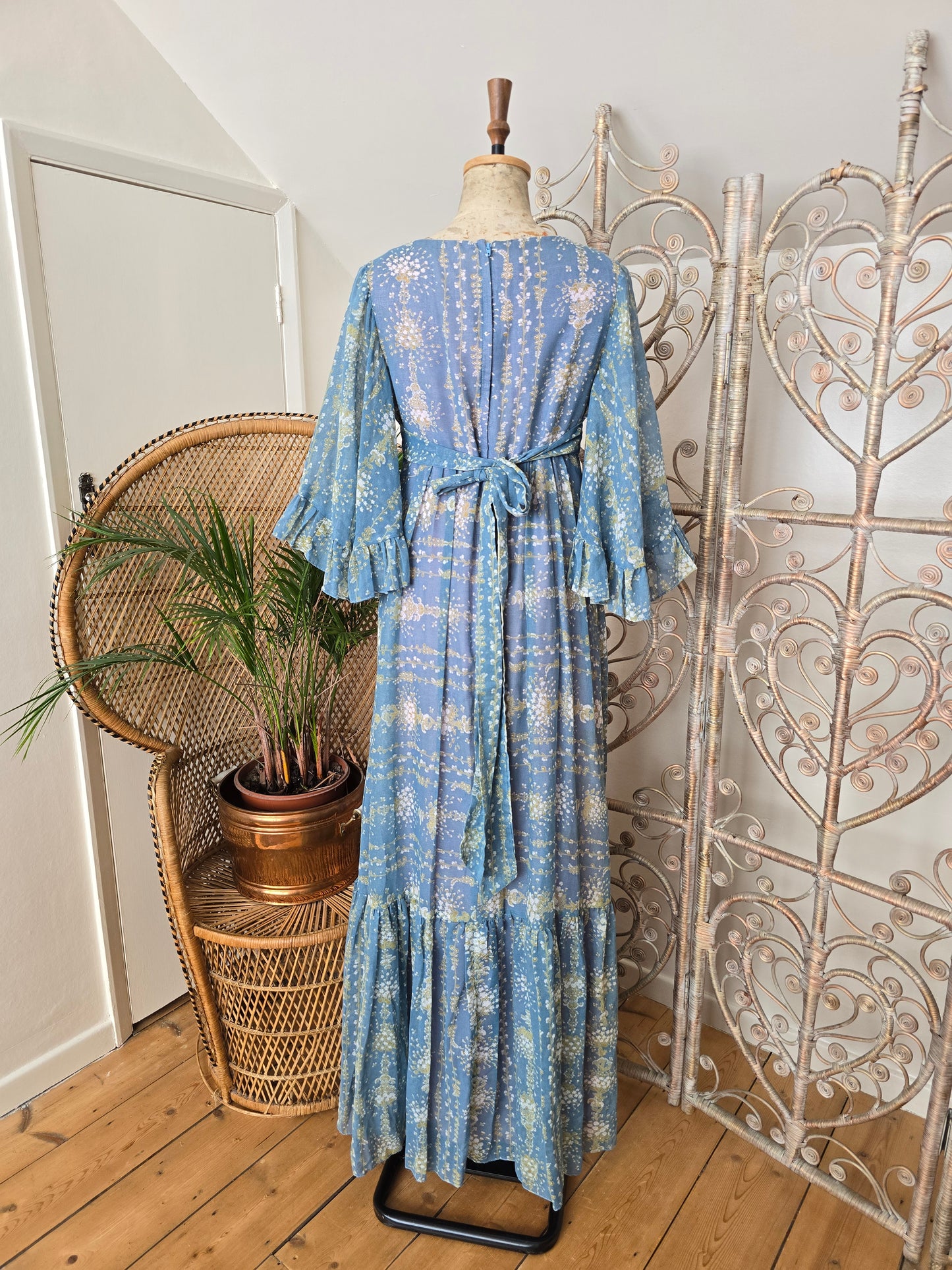 Vintage Richard shops 70s maxi dress