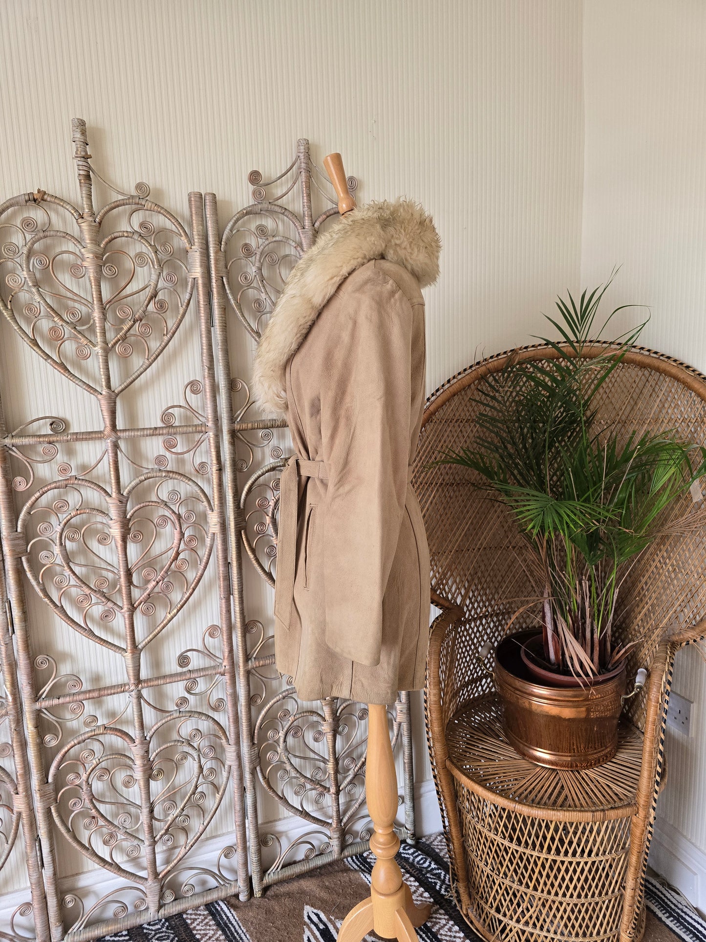 Vintage sheepskin collar suede coat