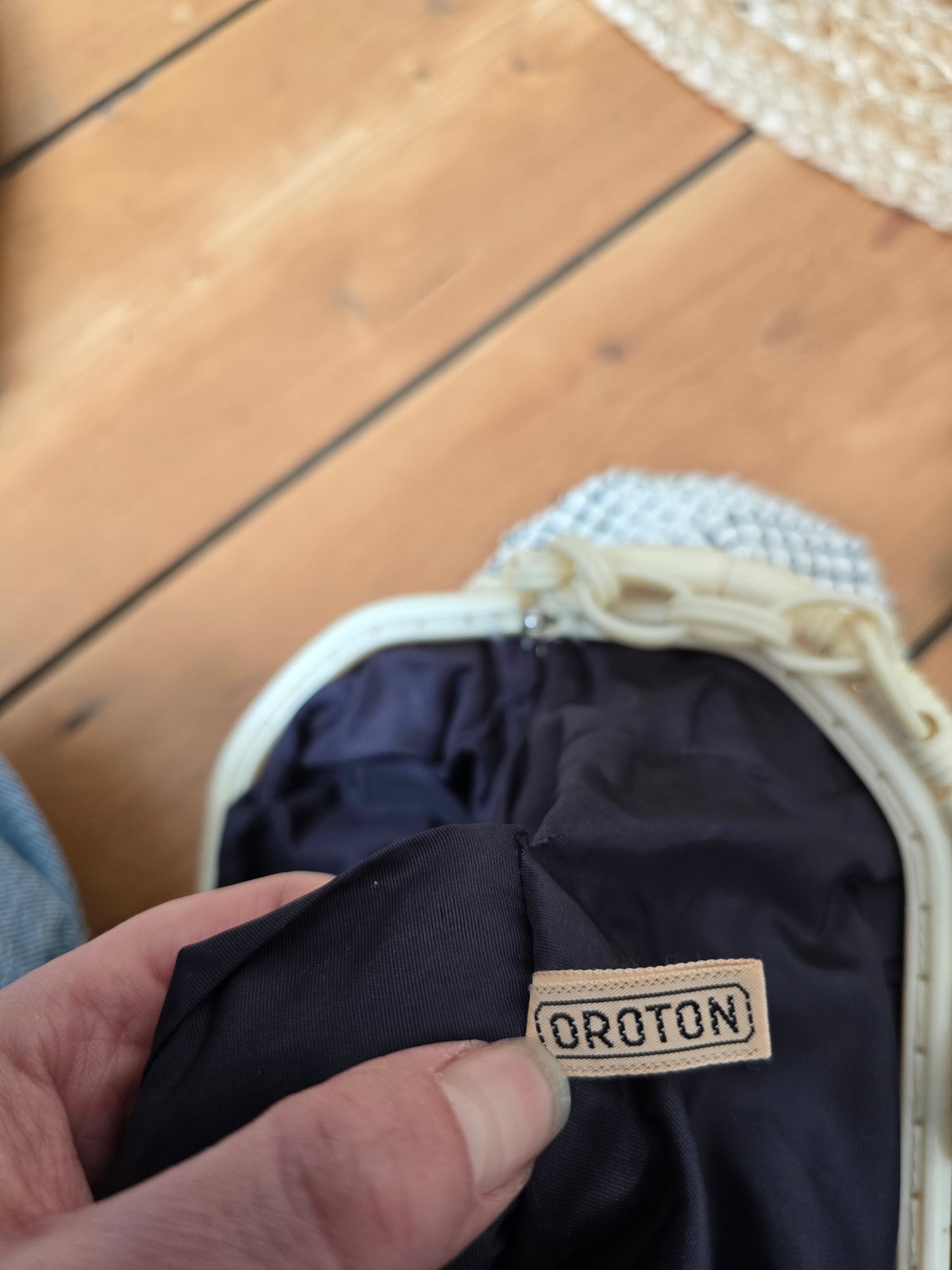 Vintage Oroton chain mail purse bag