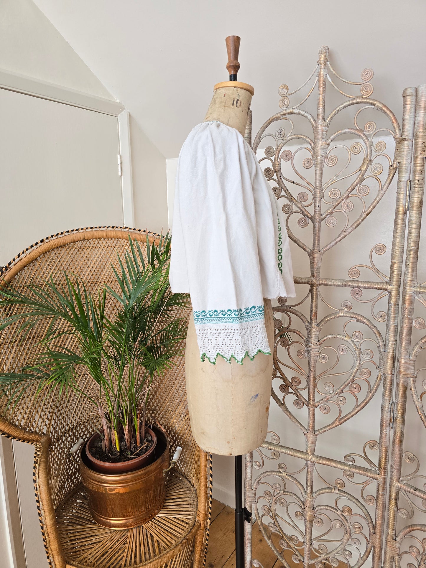 Vintage crop Romanian embroidered blouse