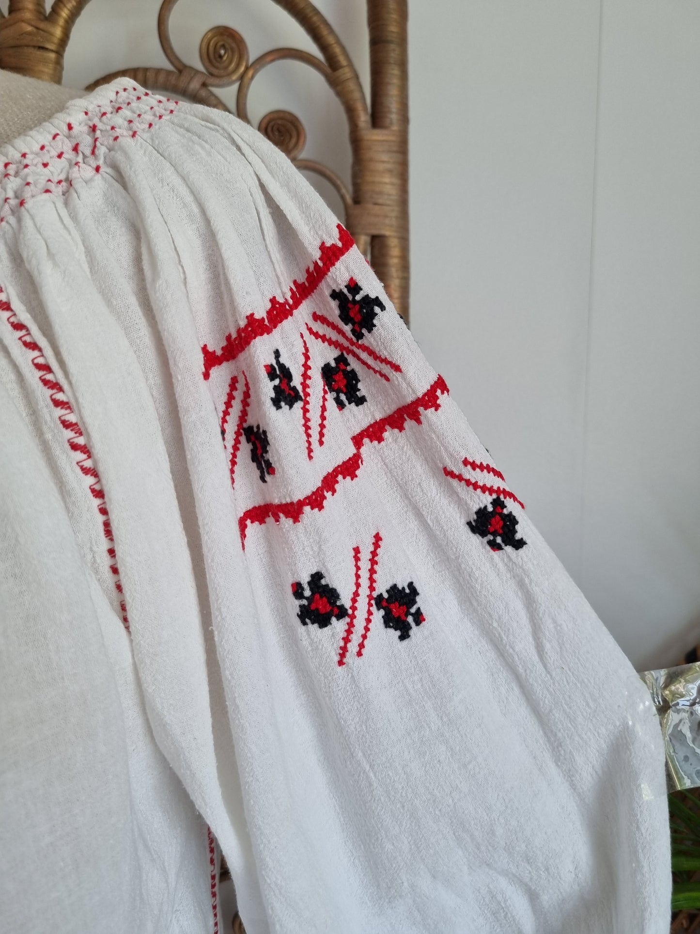 Vintage cheesecloth embroidered blouse