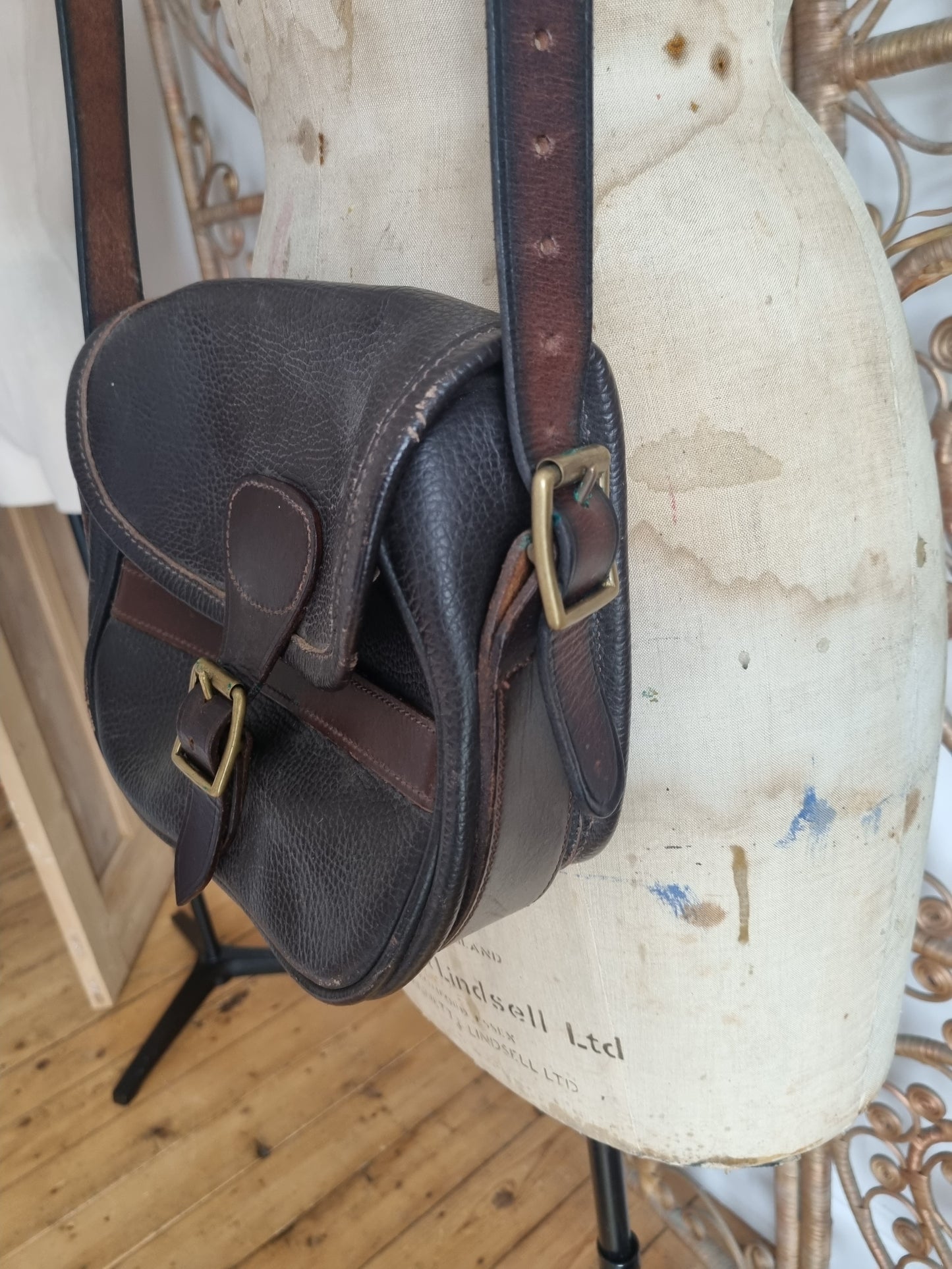 Vintage leather bag