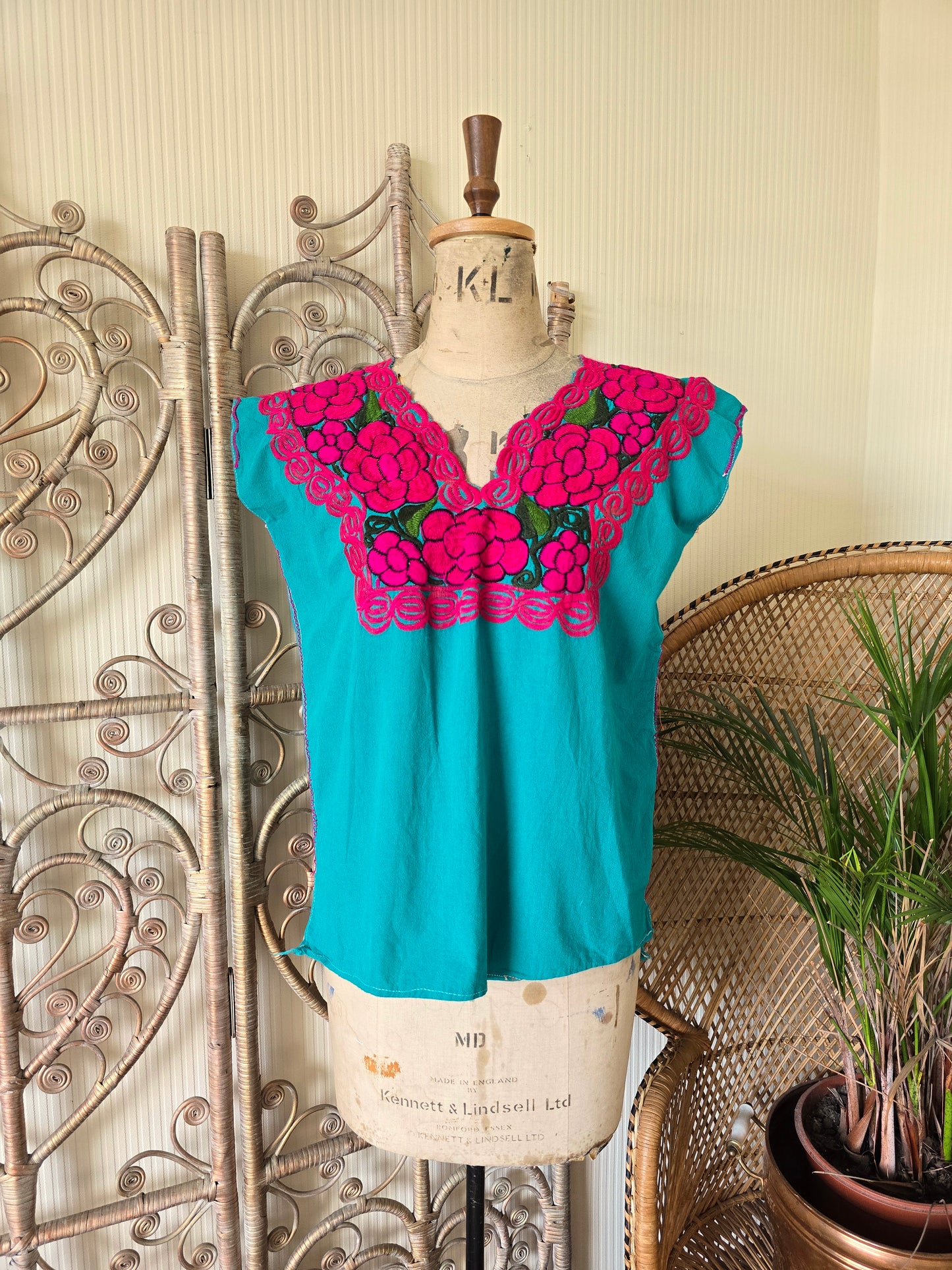 Vintage embroidered kaftan blouse