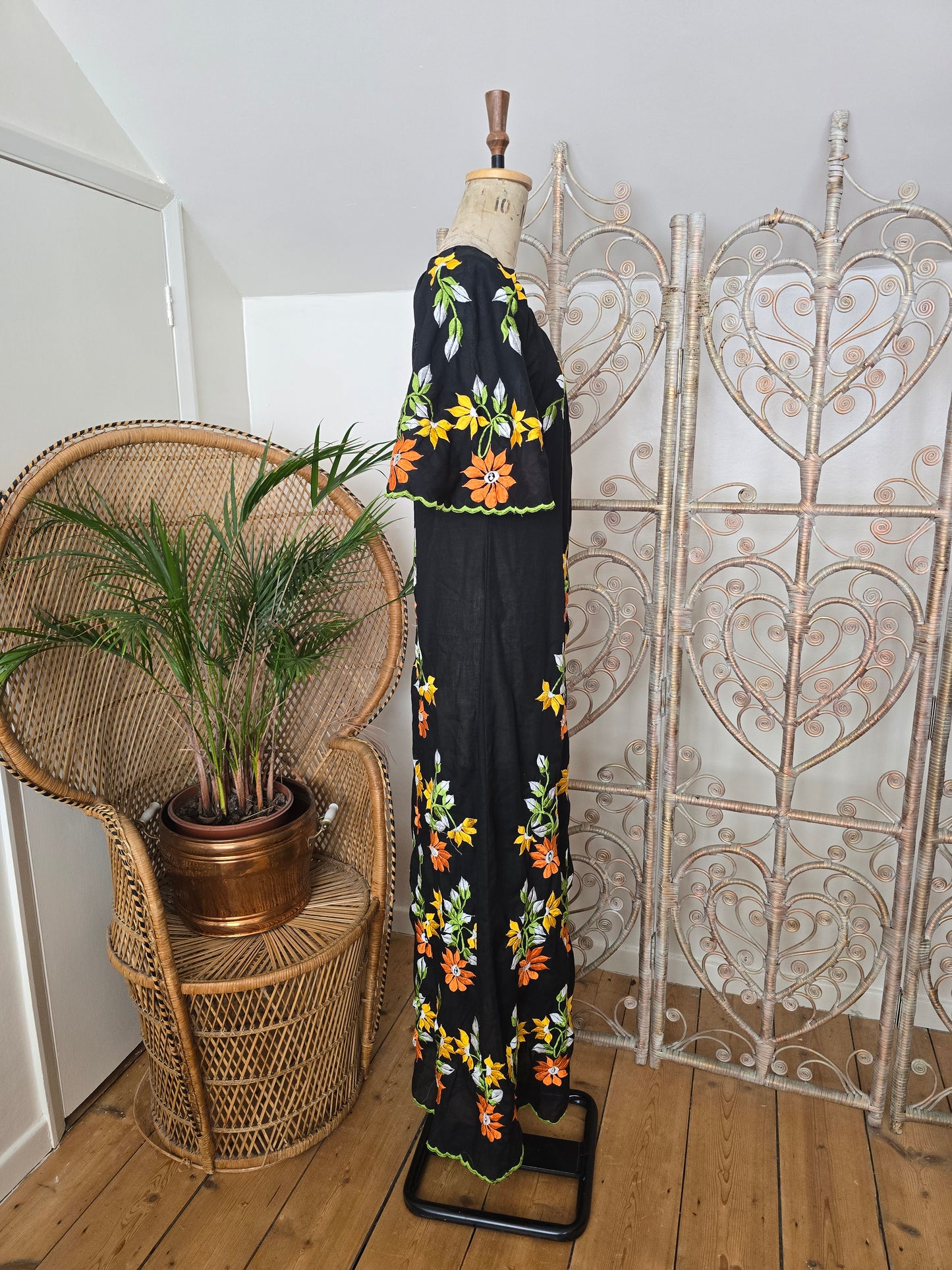 Vintage embroidered kaftan dress