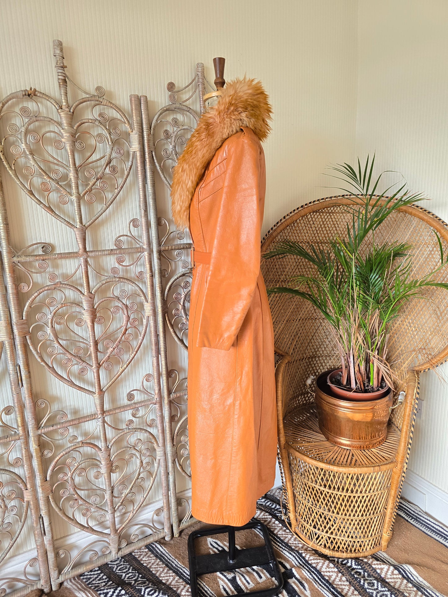 Vintage sheepskin collar leather coat