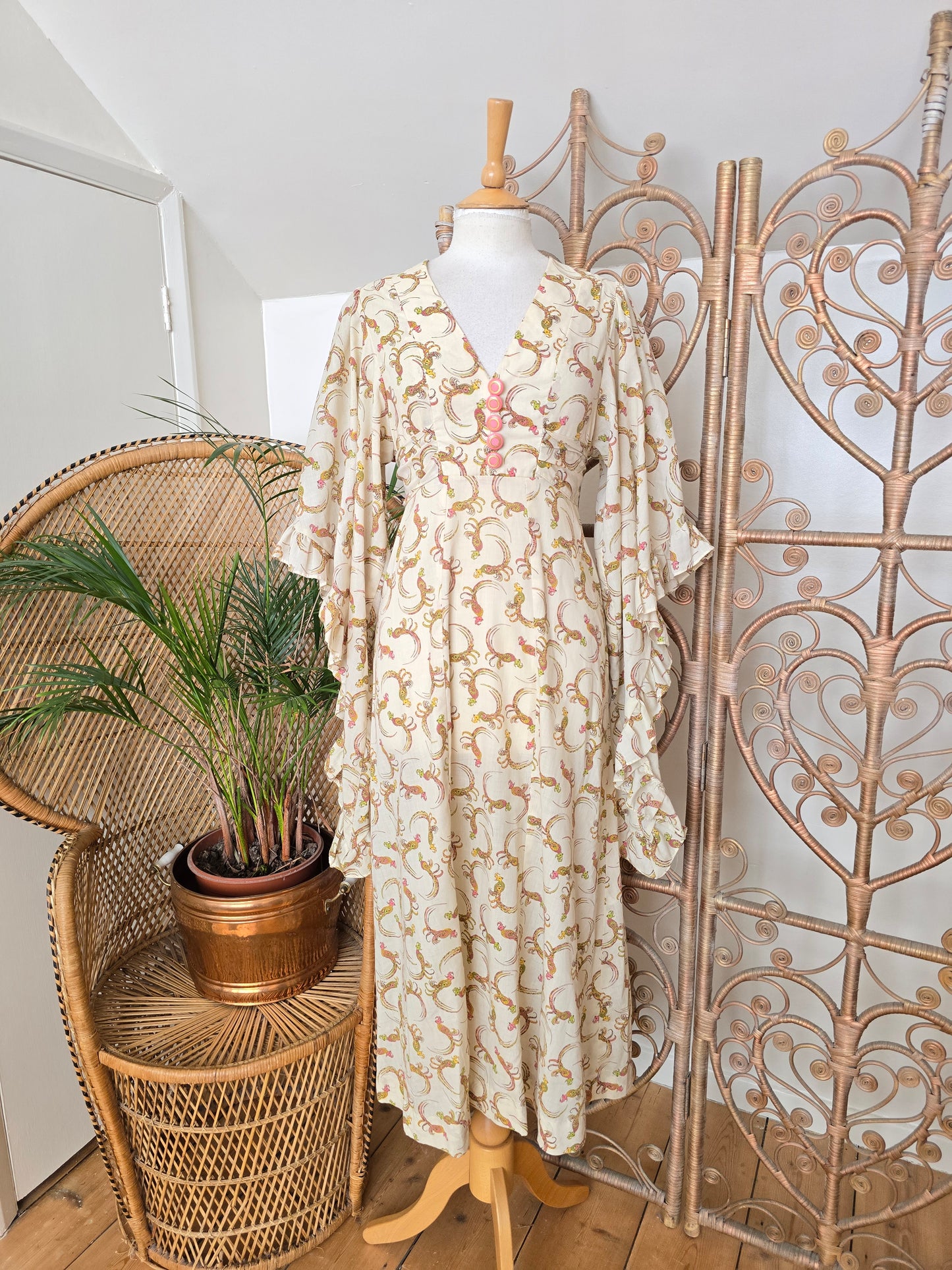 Vintage bird angel sleeves dress