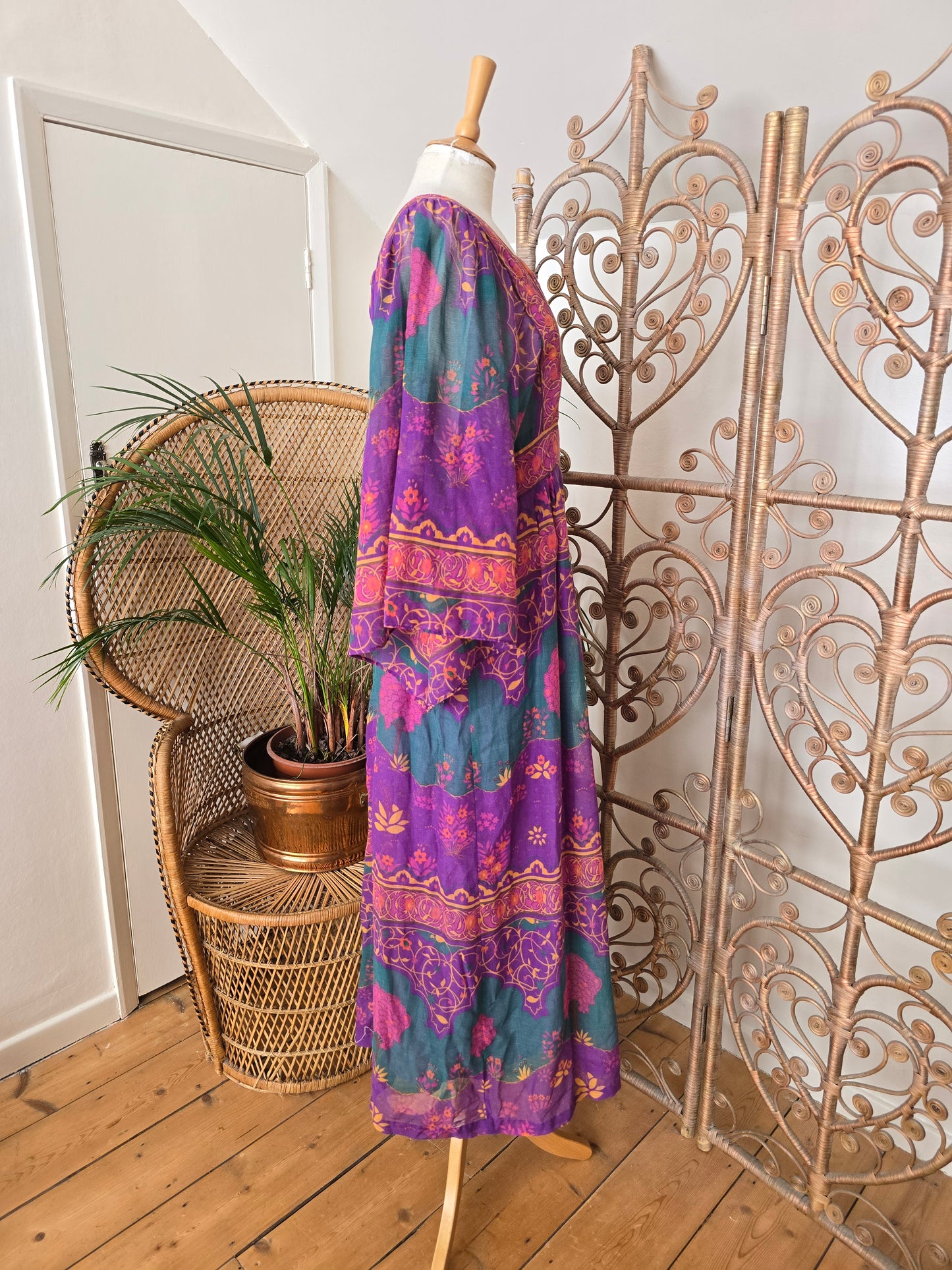 Vintage 70s maxi dress Rarer size