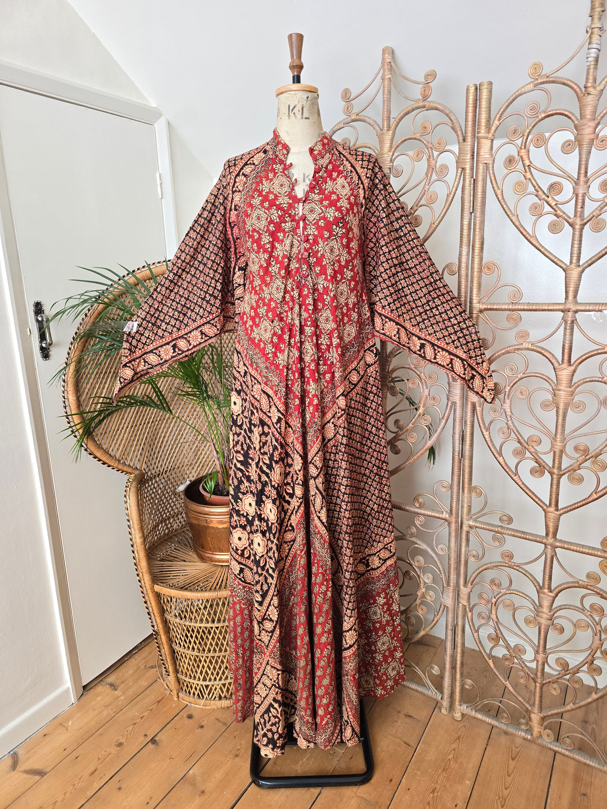 Vintage India Imports of Rhode Island 70s maxi dress