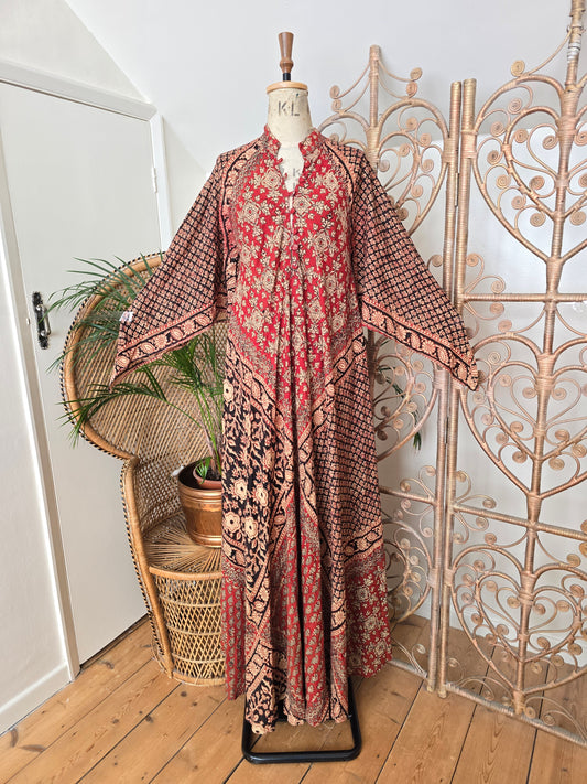 Vintage India Imports of Rhode Island 70s maxi dress