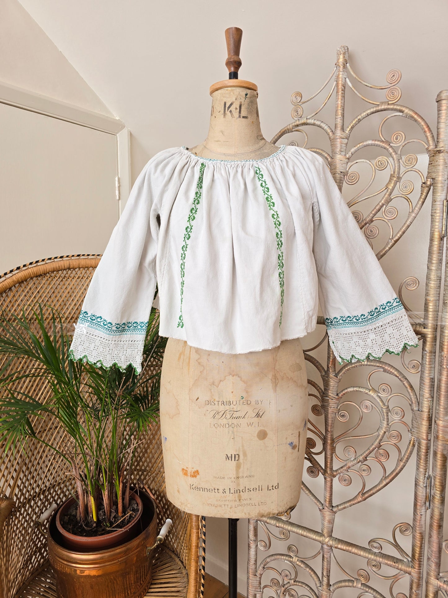 Vintage crop Romanian embroidered blouse