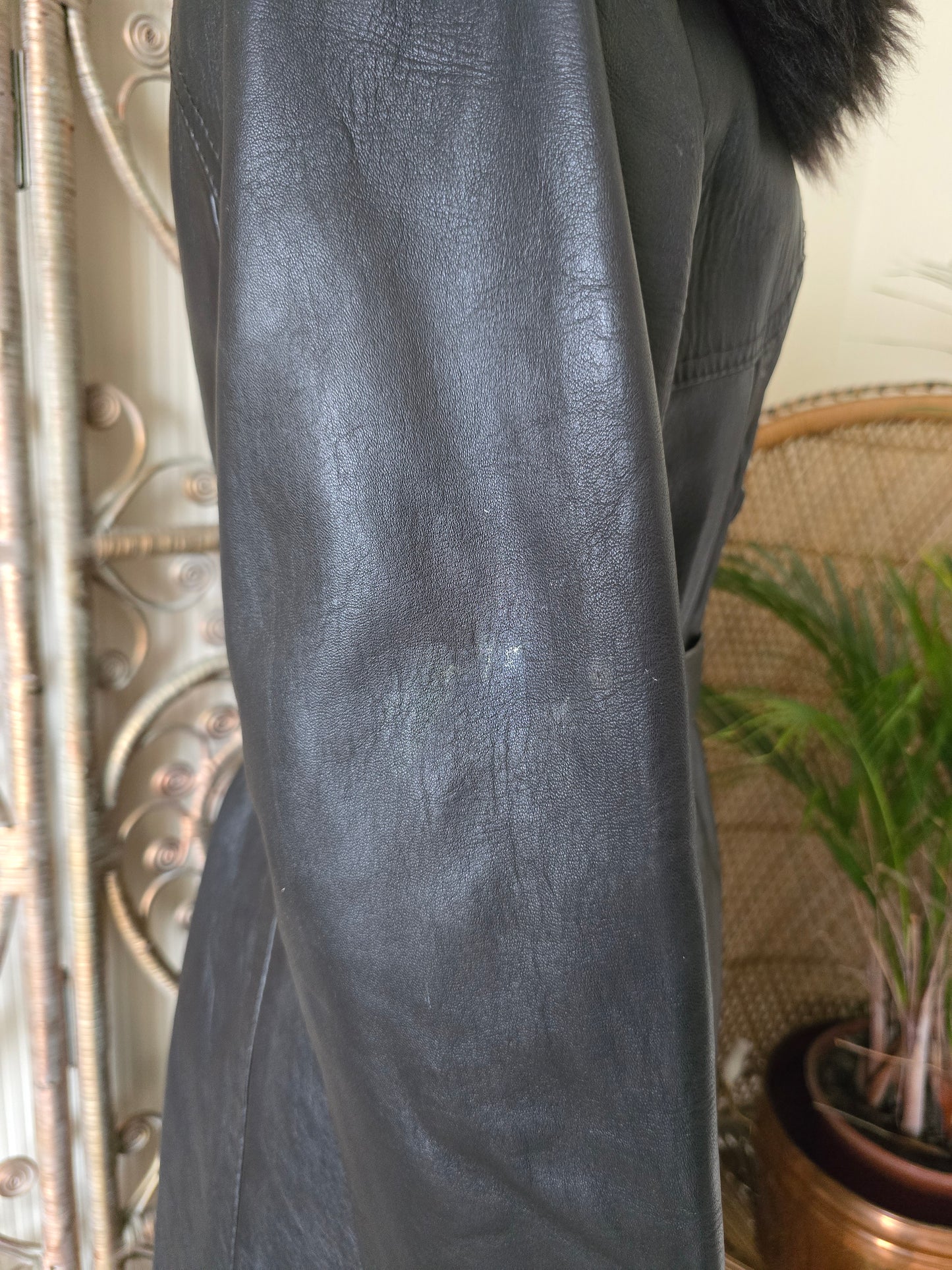 Vintage sheepskin collar leather coat