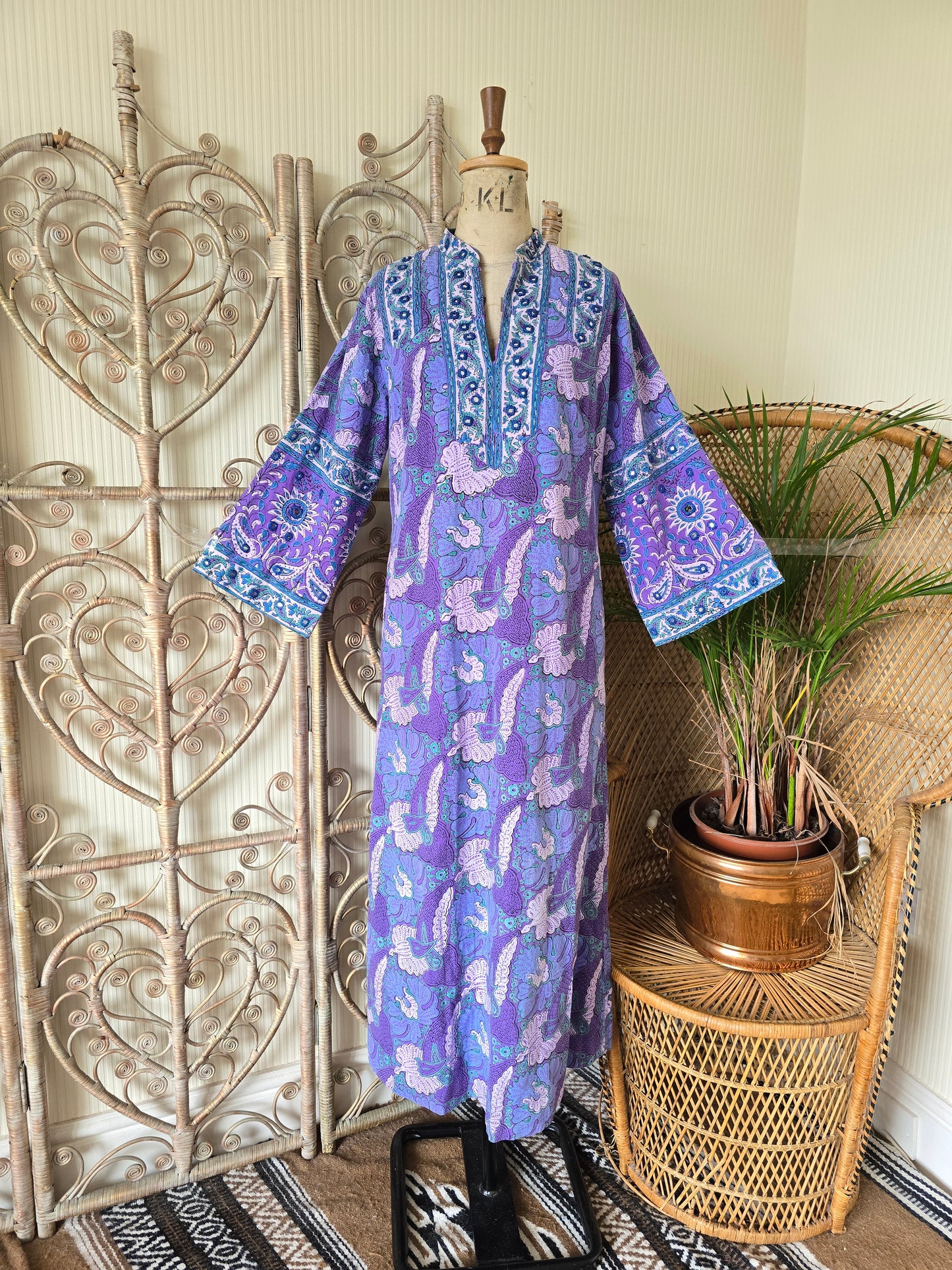 Vintage kaftan dress