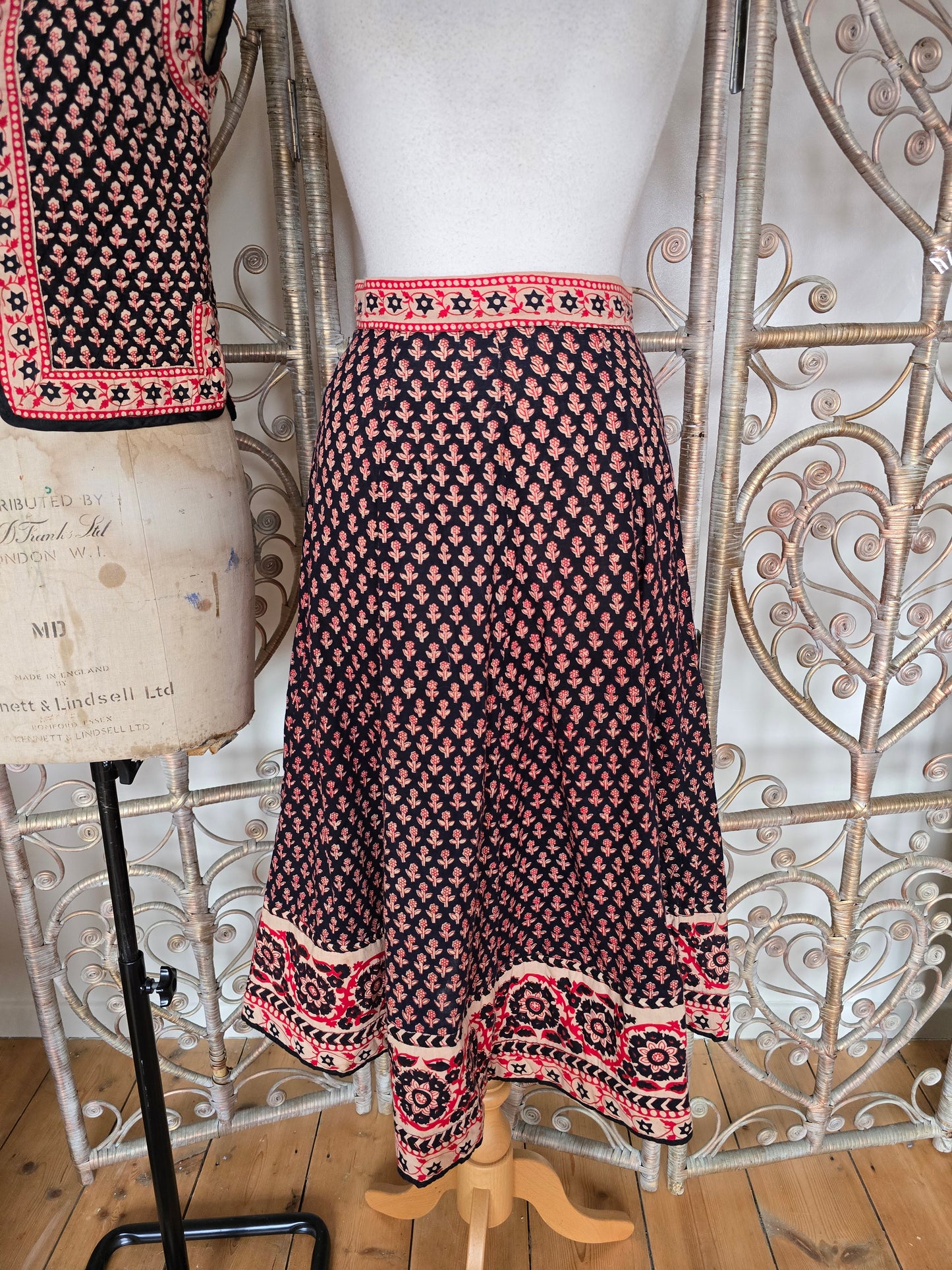 Vintage indian 70s two piece skirt waistcoat