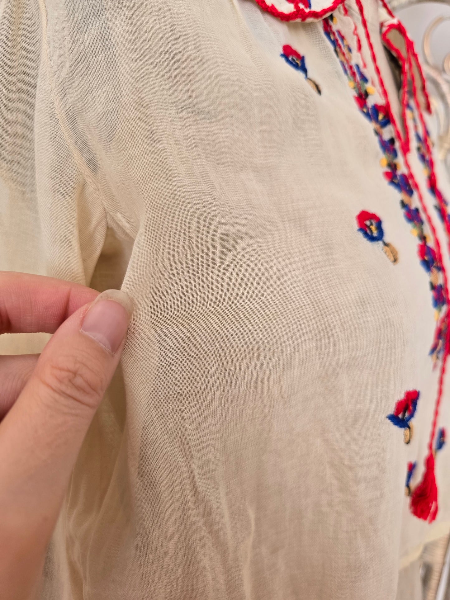 Vintage 30s/40s Hungarian embroidered blouse