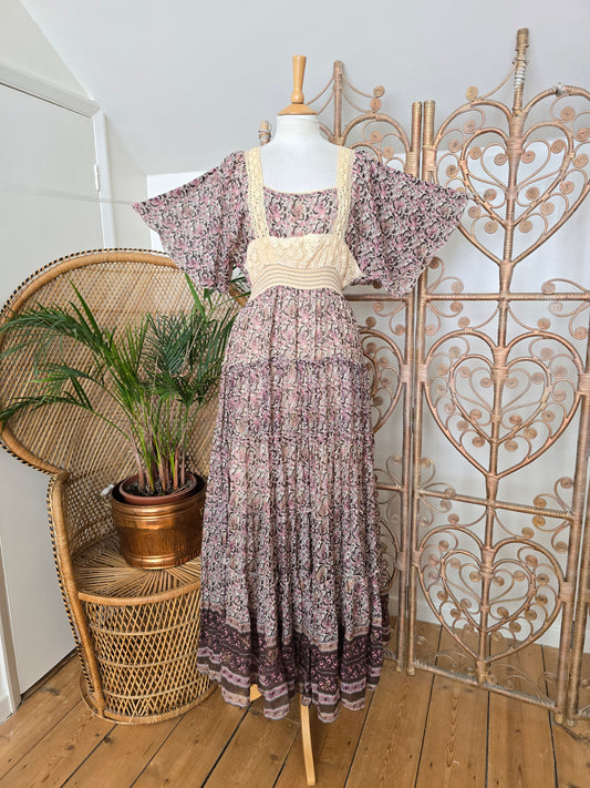 Vintage indian print maxi dress