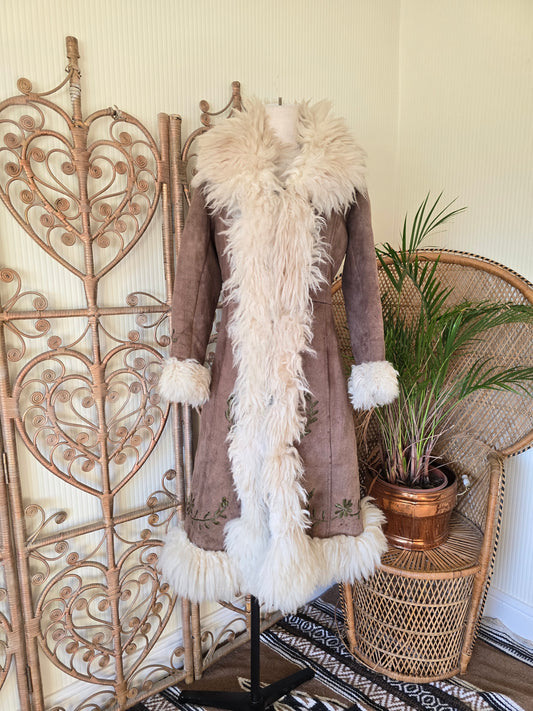 Vintage embroidered 70s coat