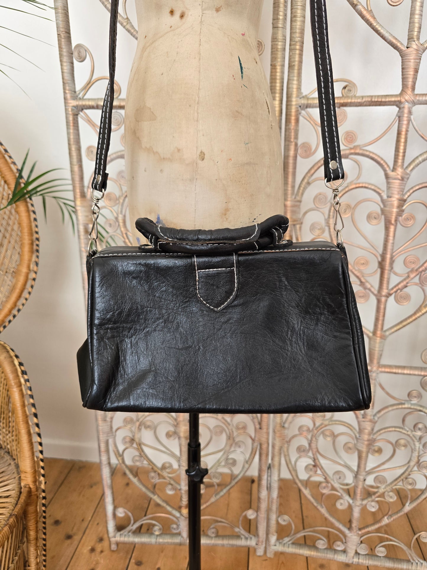 Vintage leather briefcase bag