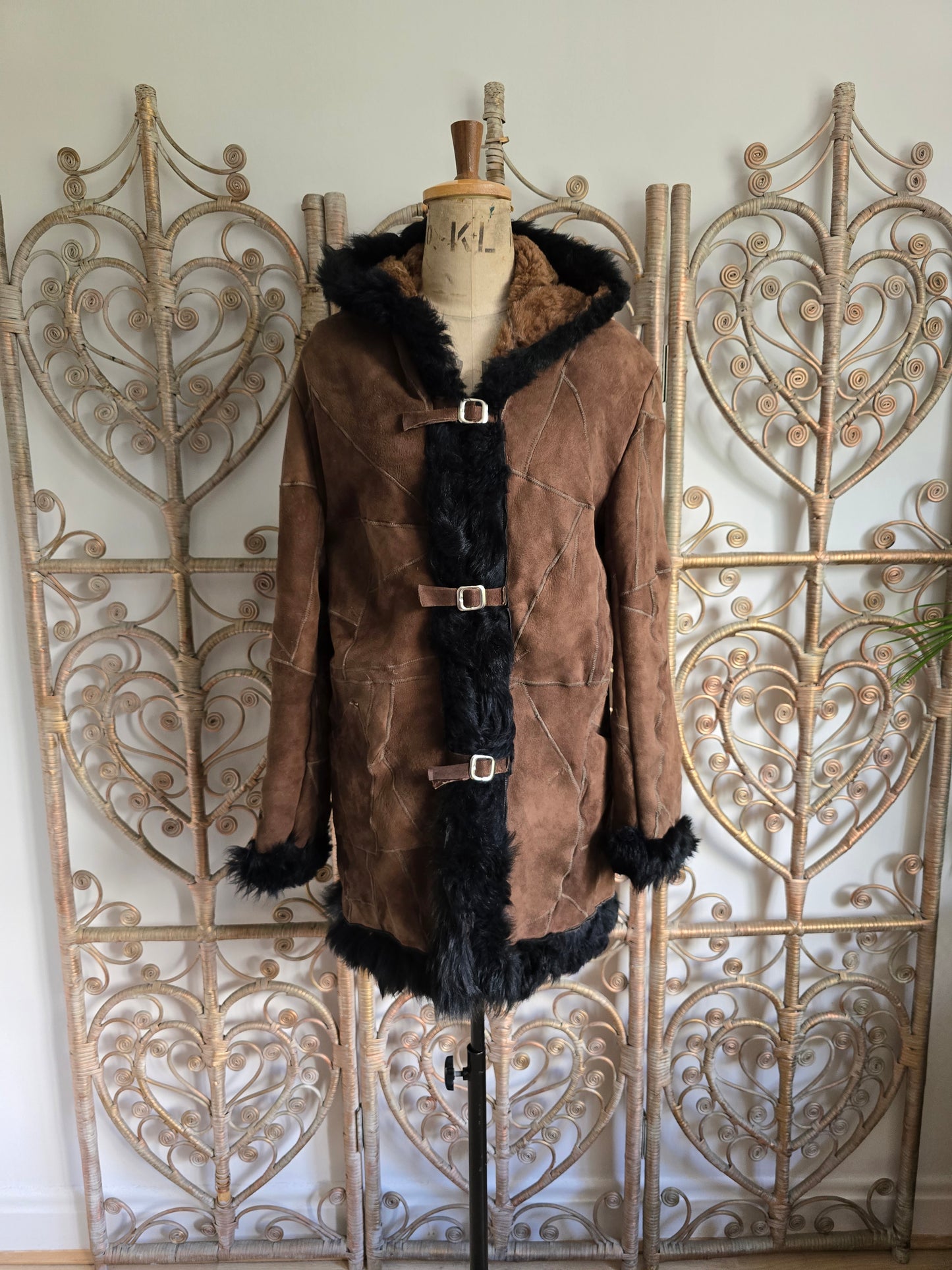 Vintage sheepskin hooded coat M