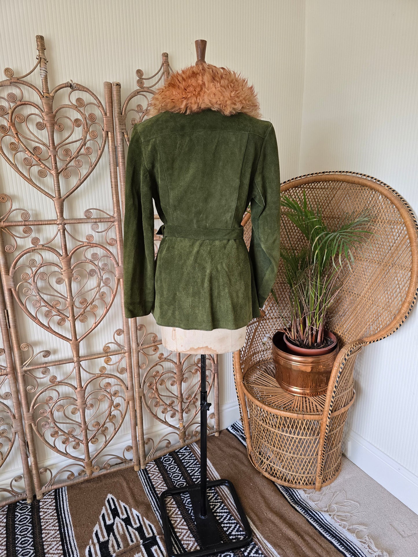 Vintage suede Sheepskin collar  coat