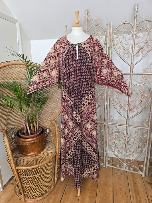 Reserved dont buy Vintage indian 70s dress M/L